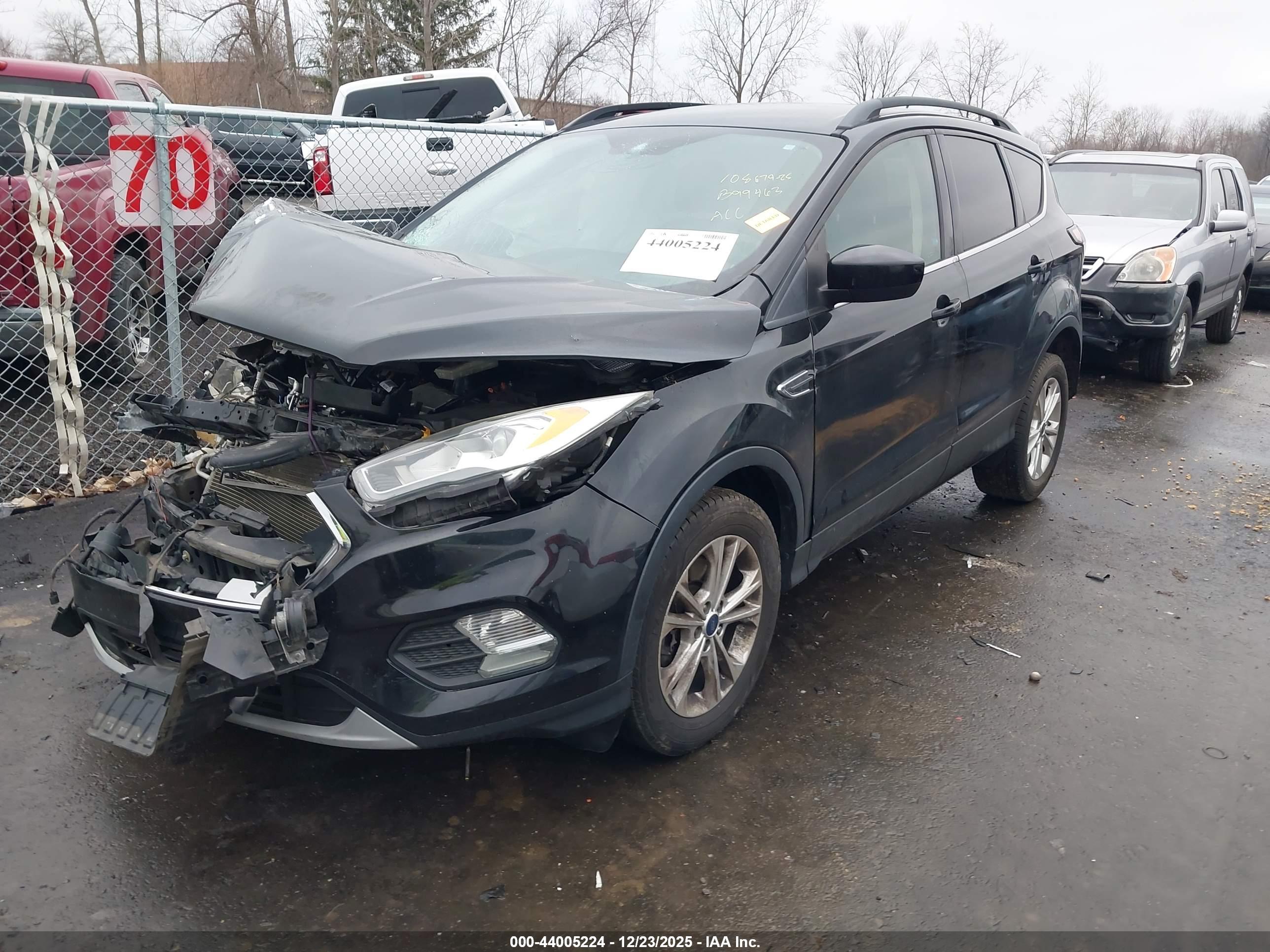 FORD ESCAPE image 2