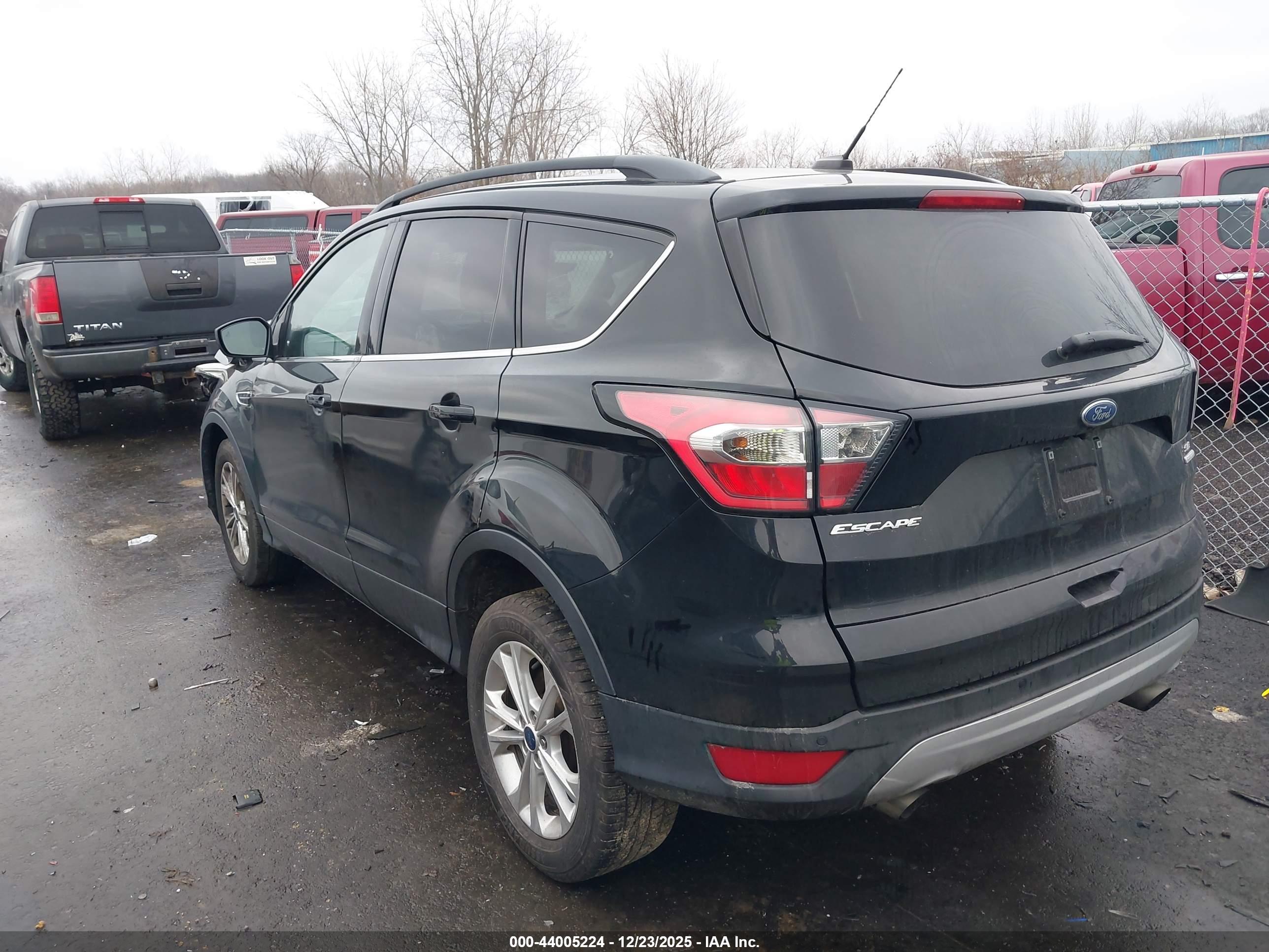 FORD ESCAPE image 3