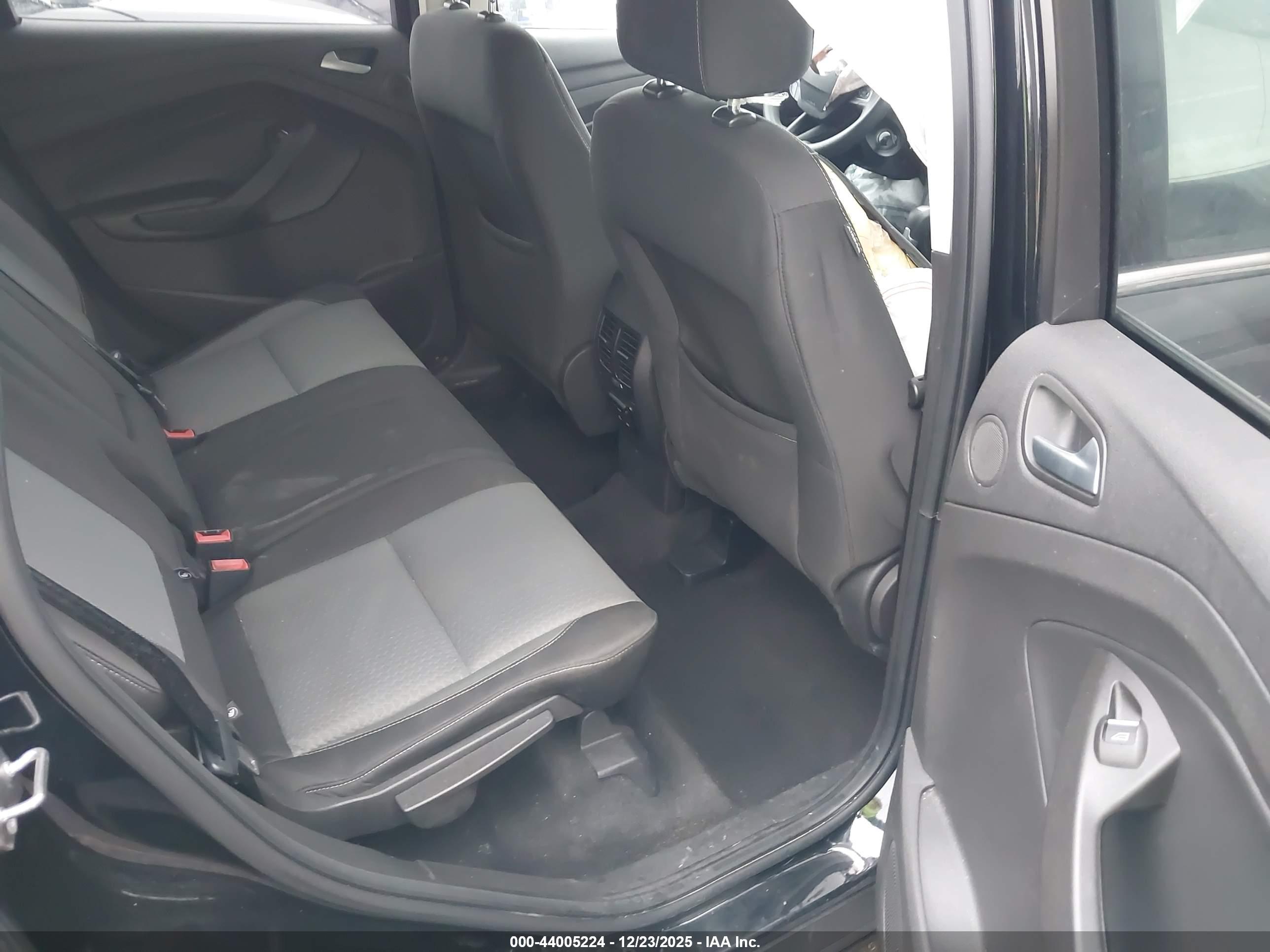 FORD ESCAPE image 8