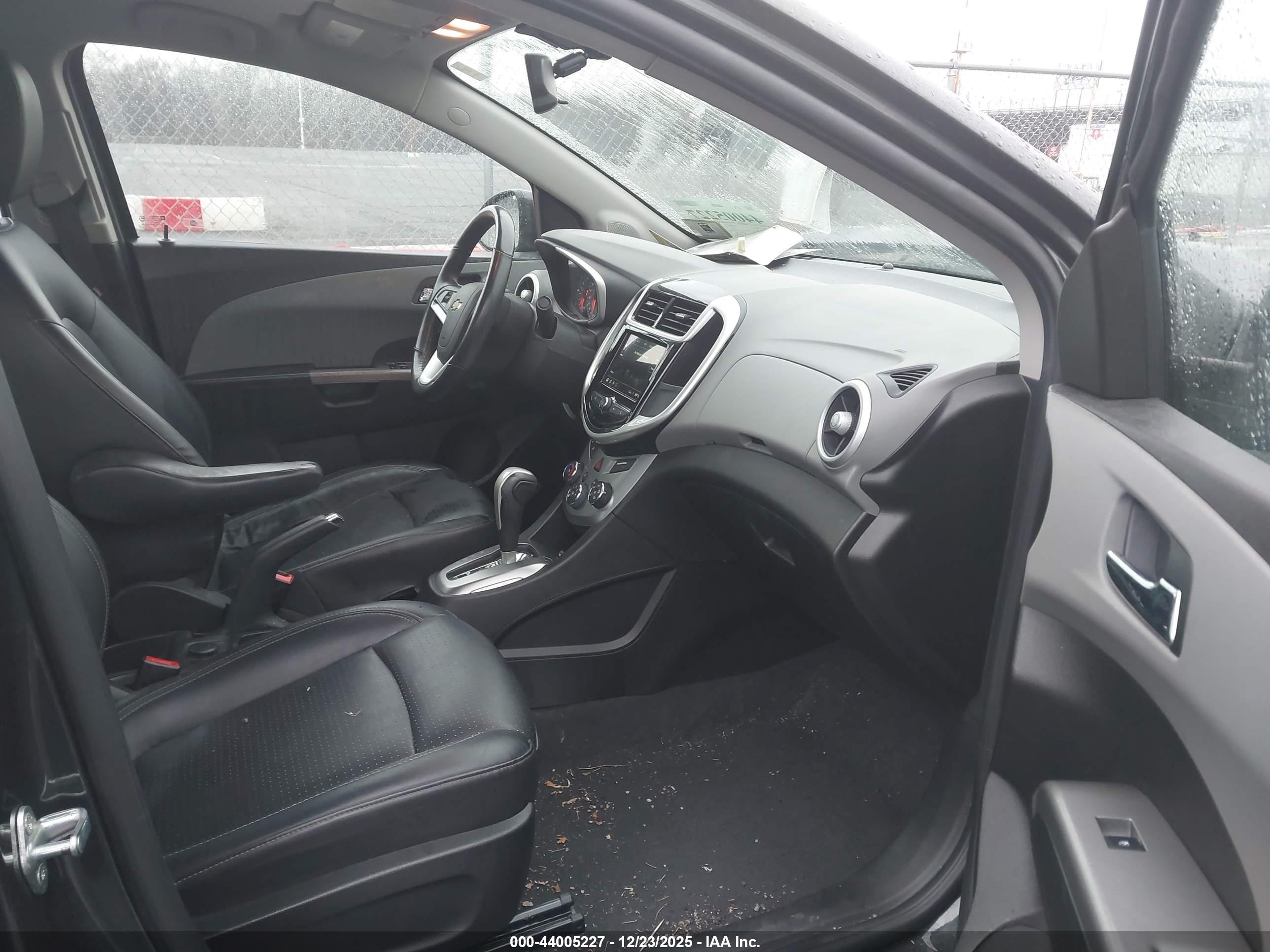 CHEVROLET SONIC image 5