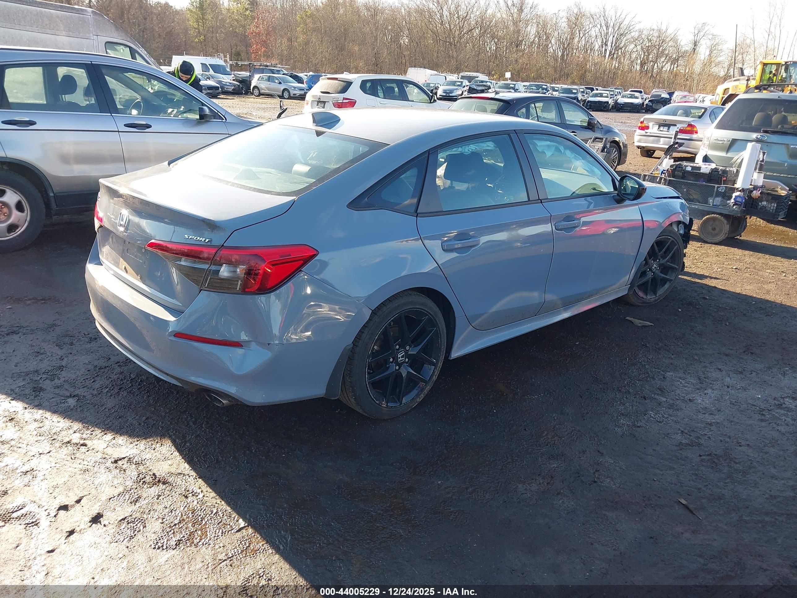 HONDA CIVIC image 4