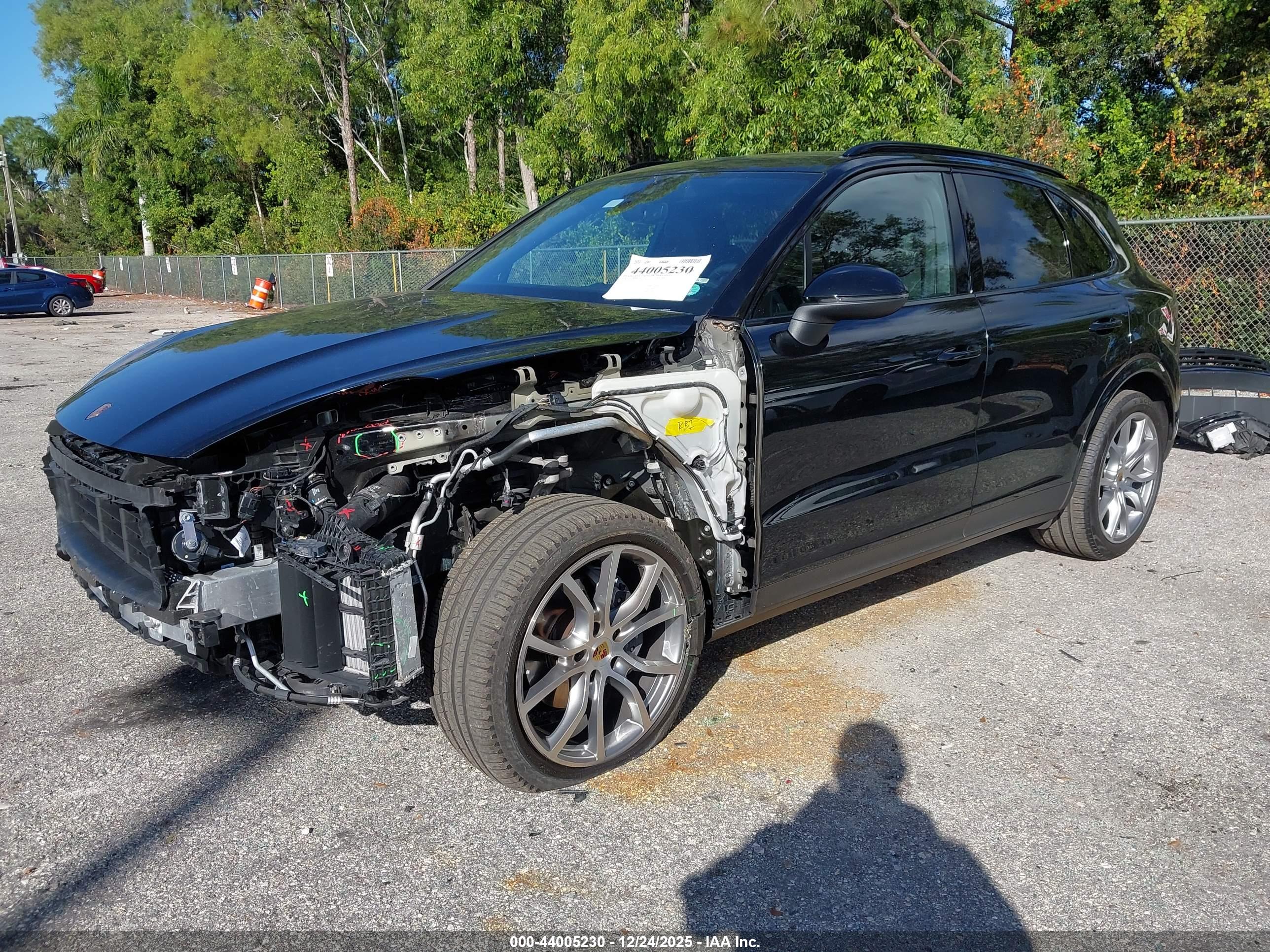 PORSCHE CAYENNE image 2