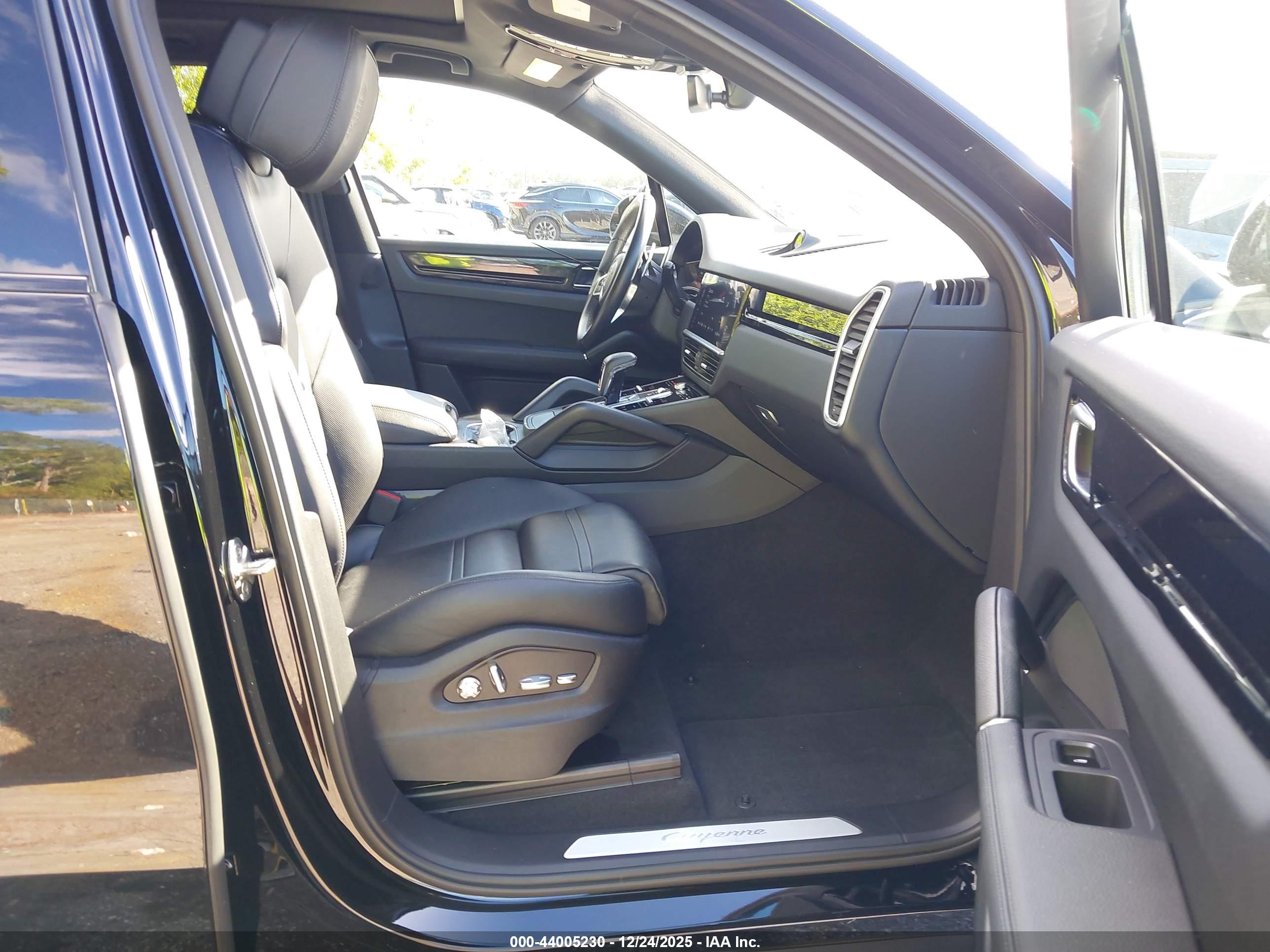 PORSCHE CAYENNE image 5