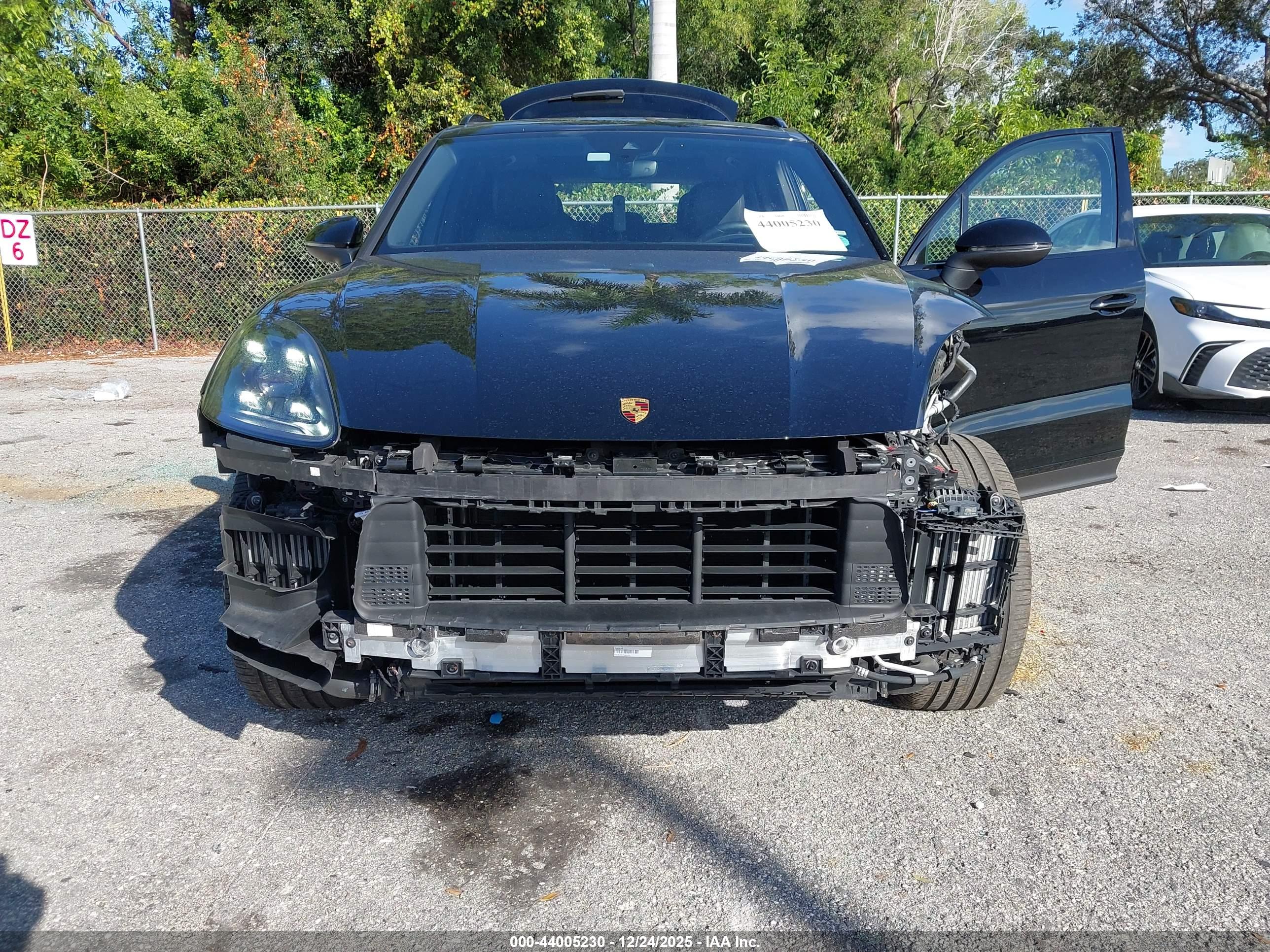 PORSCHE CAYENNE image 6