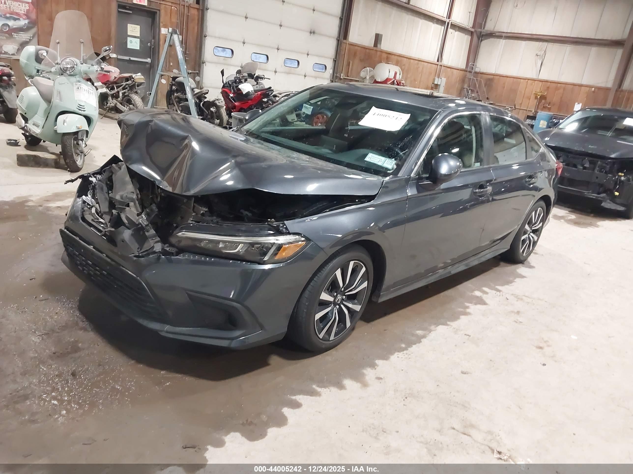HONDA CIVIC image 2
