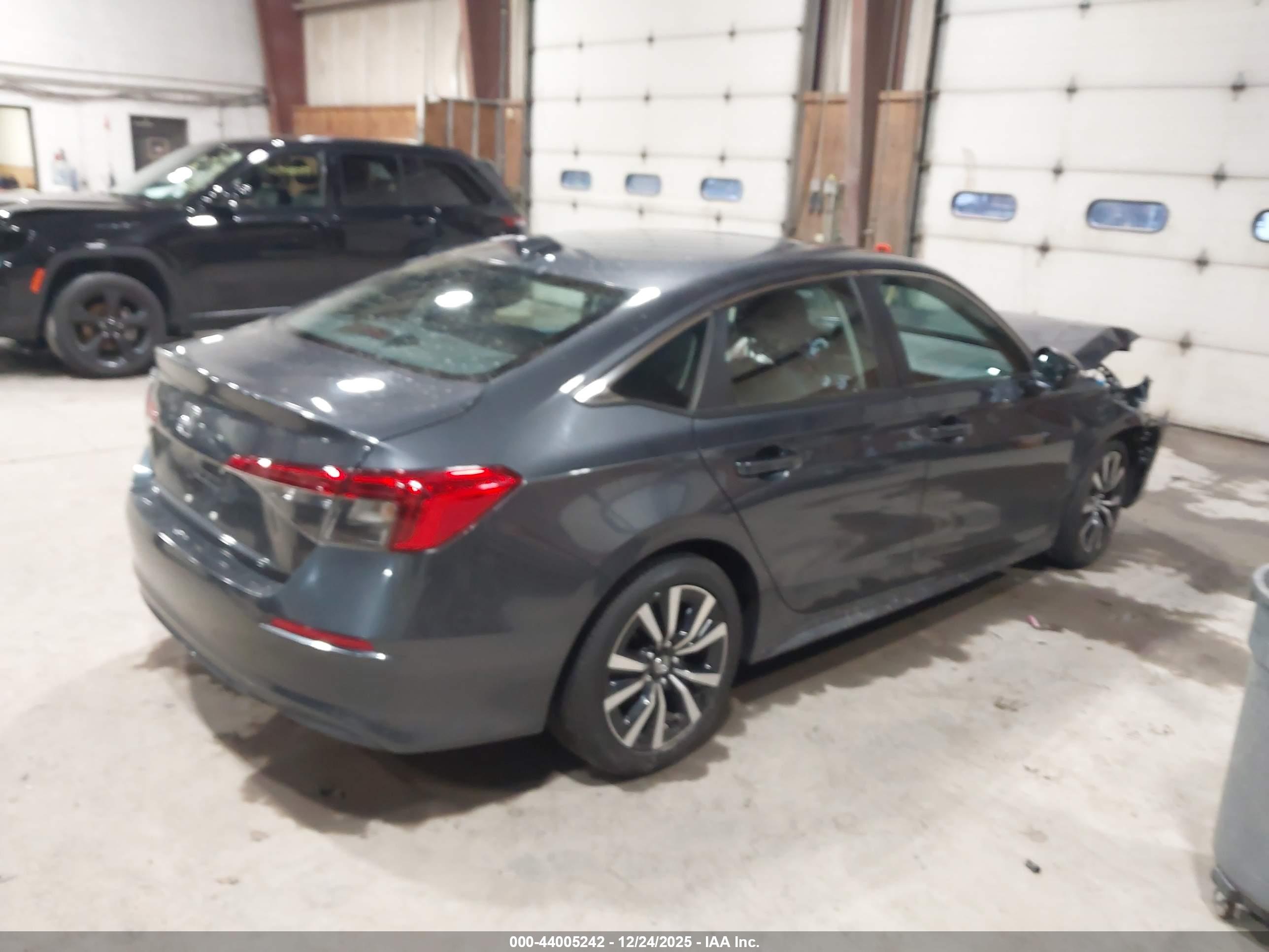 HONDA CIVIC image 4