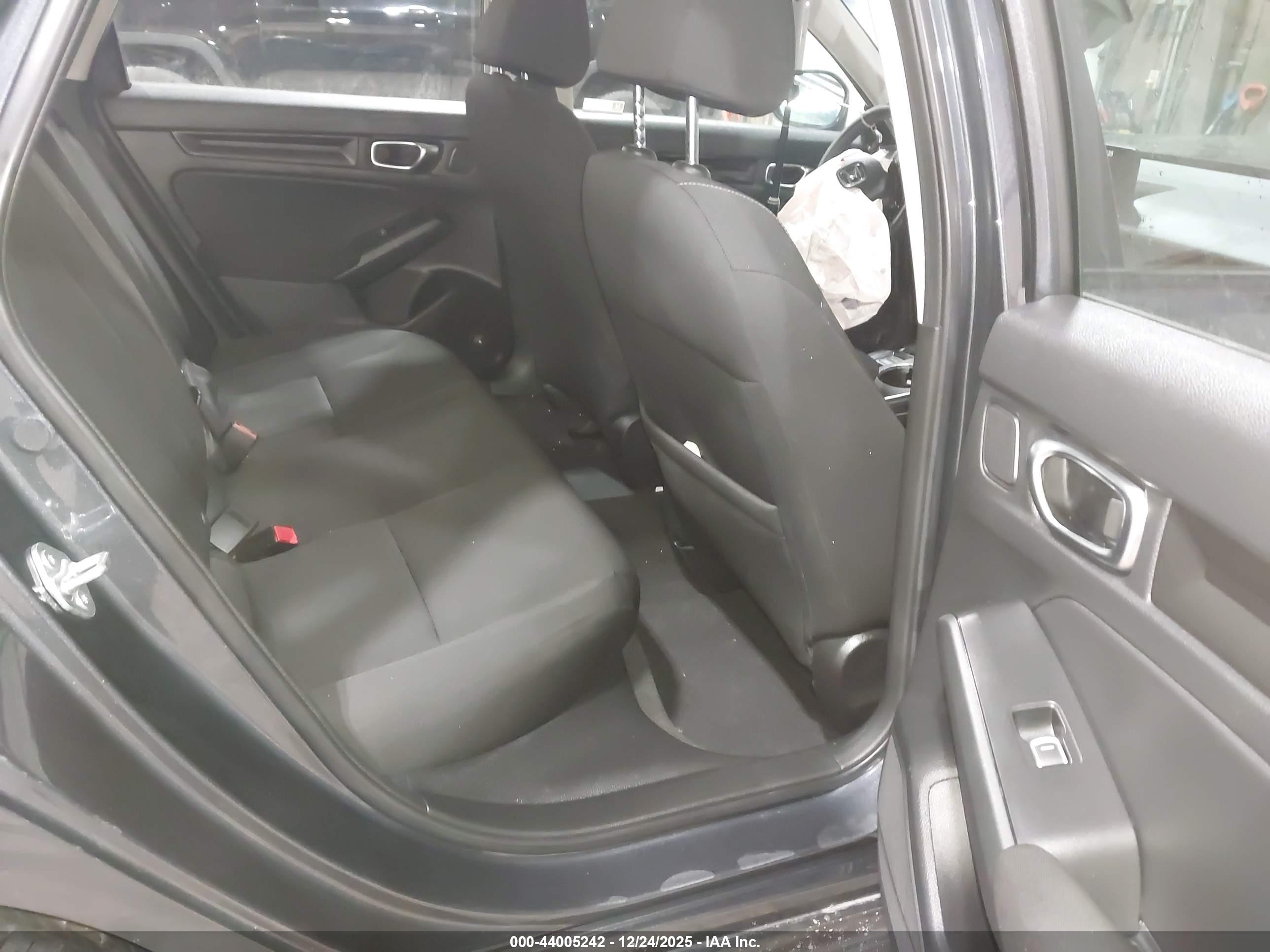 HONDA CIVIC image 8