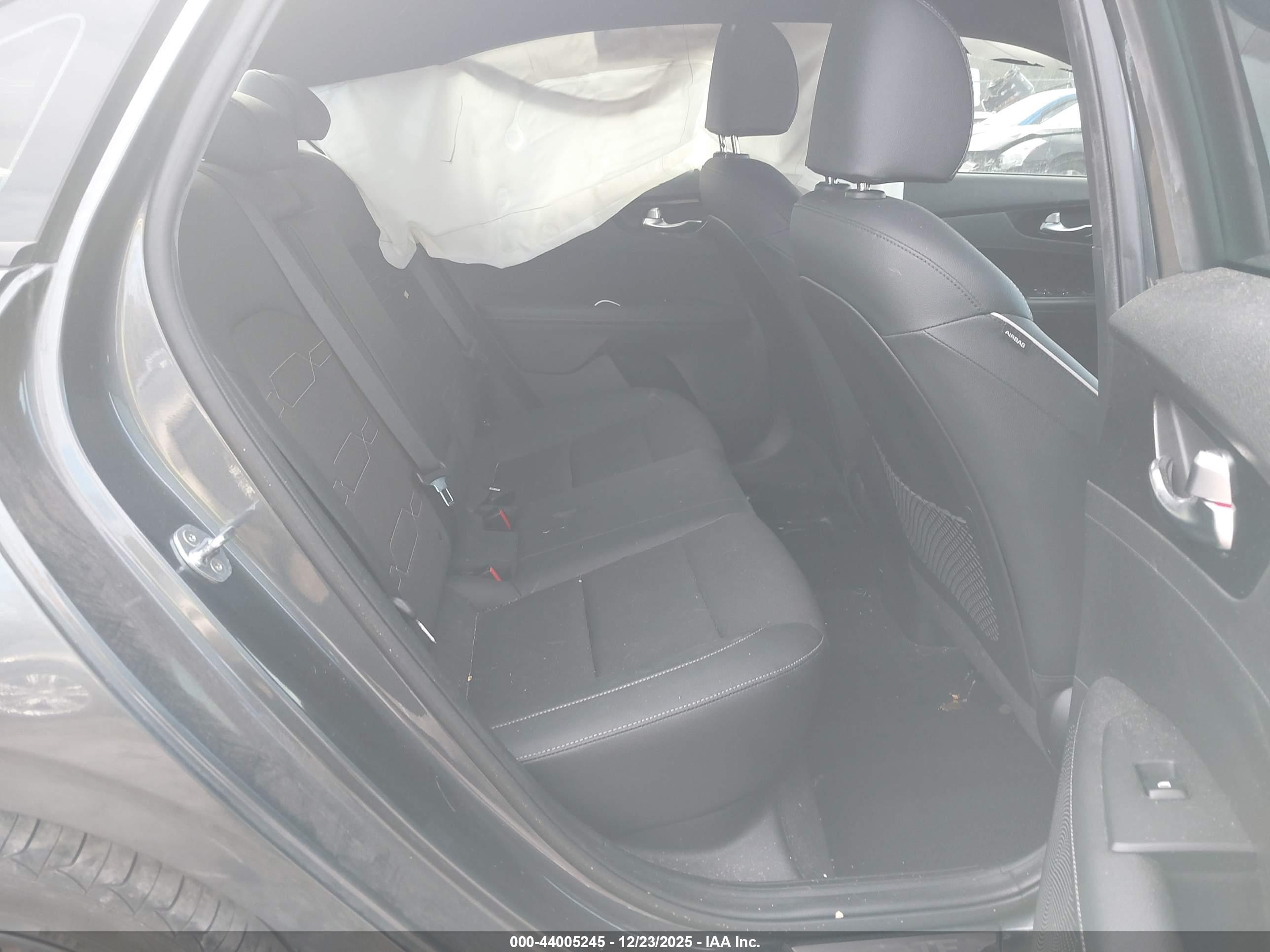 KIA FORTE image 8