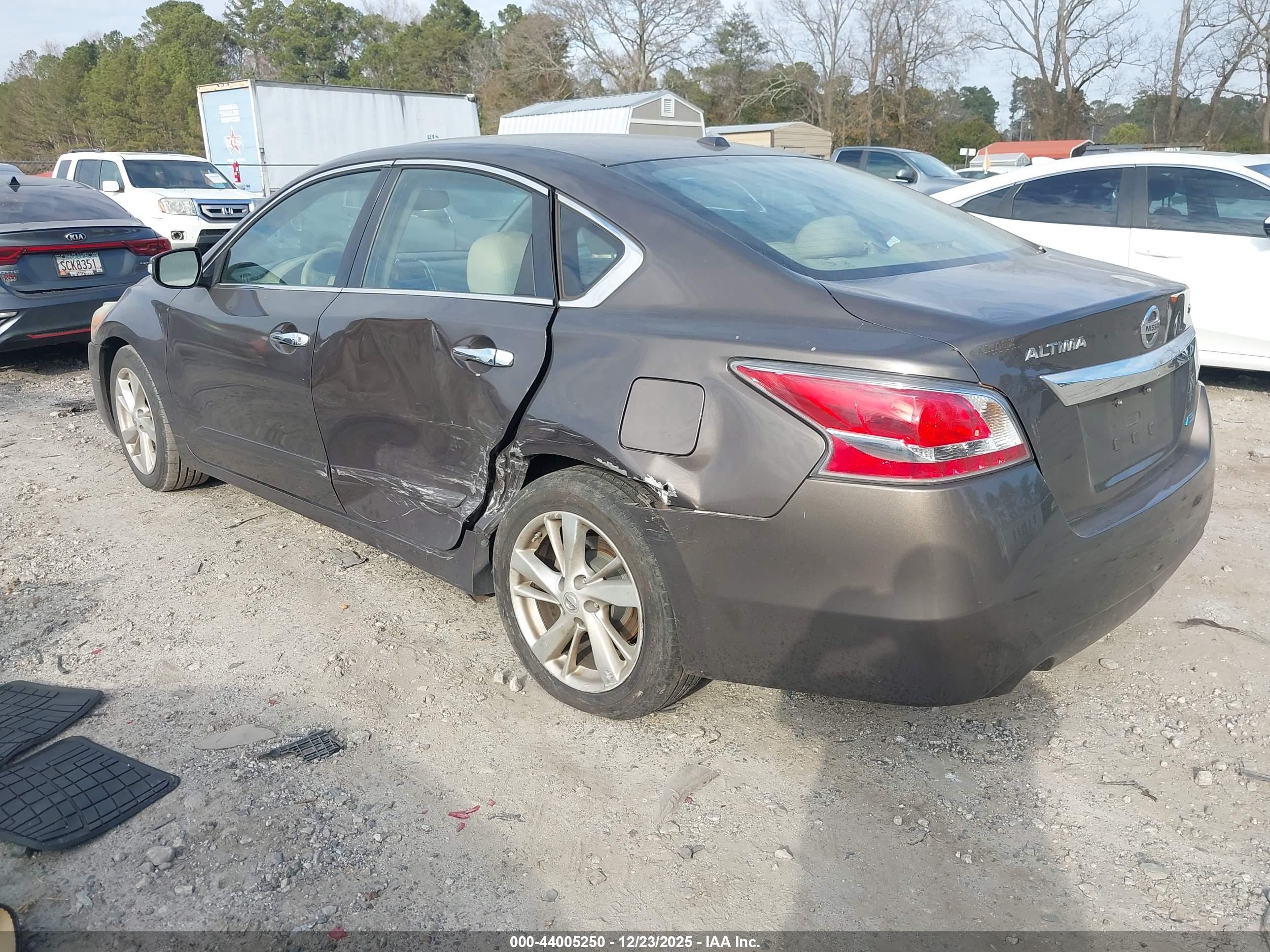 NISSAN ALTIMA image 3