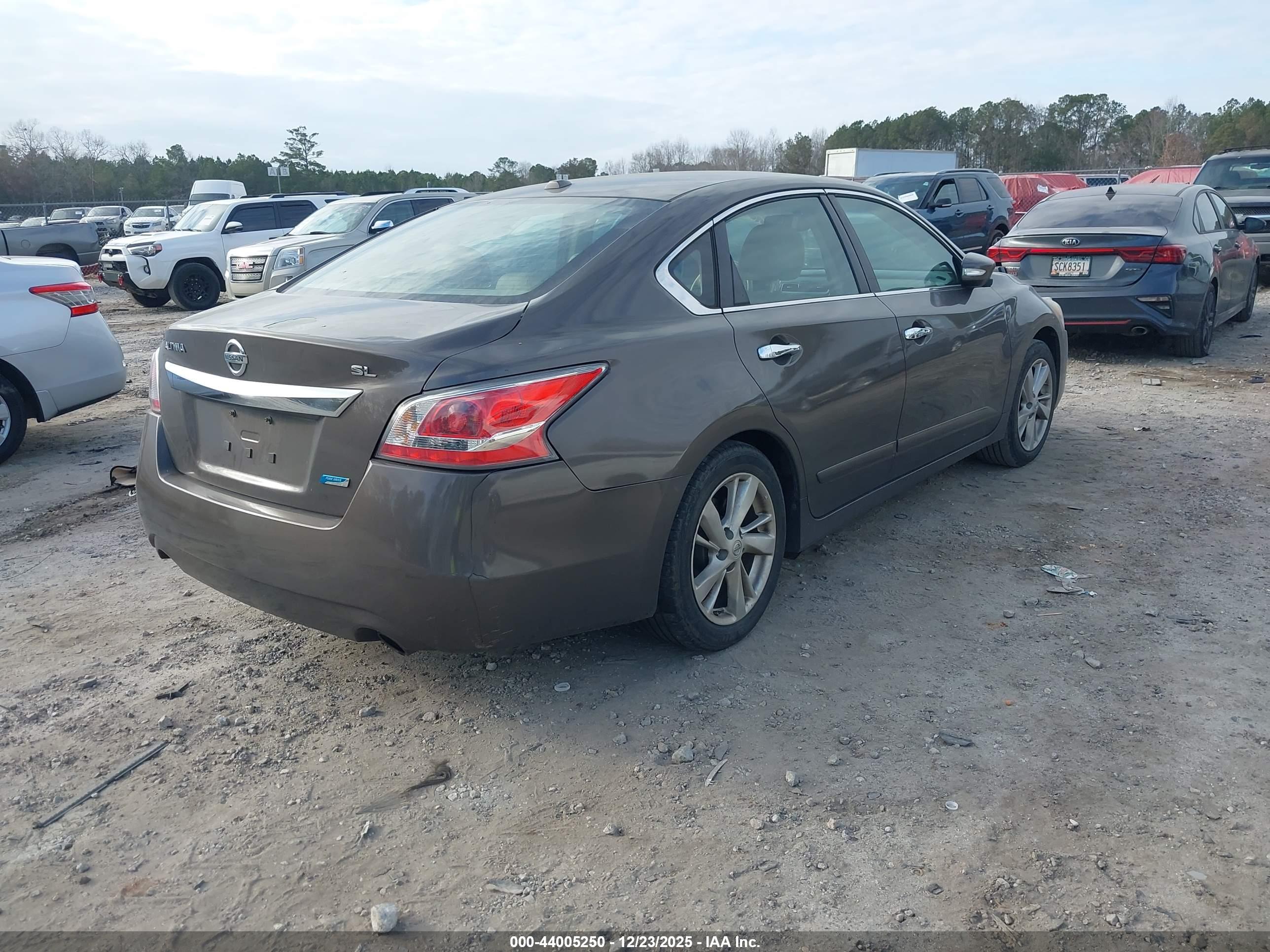 NISSAN ALTIMA image 4