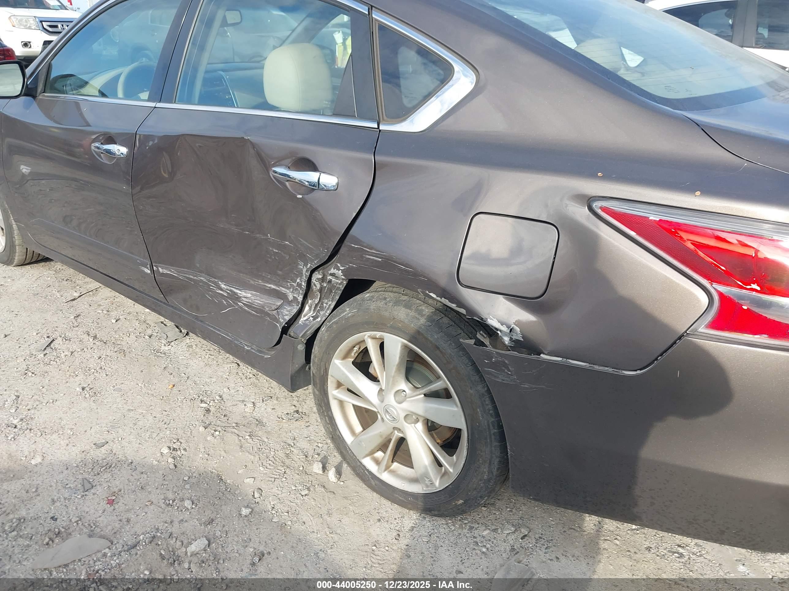NISSAN ALTIMA image 6