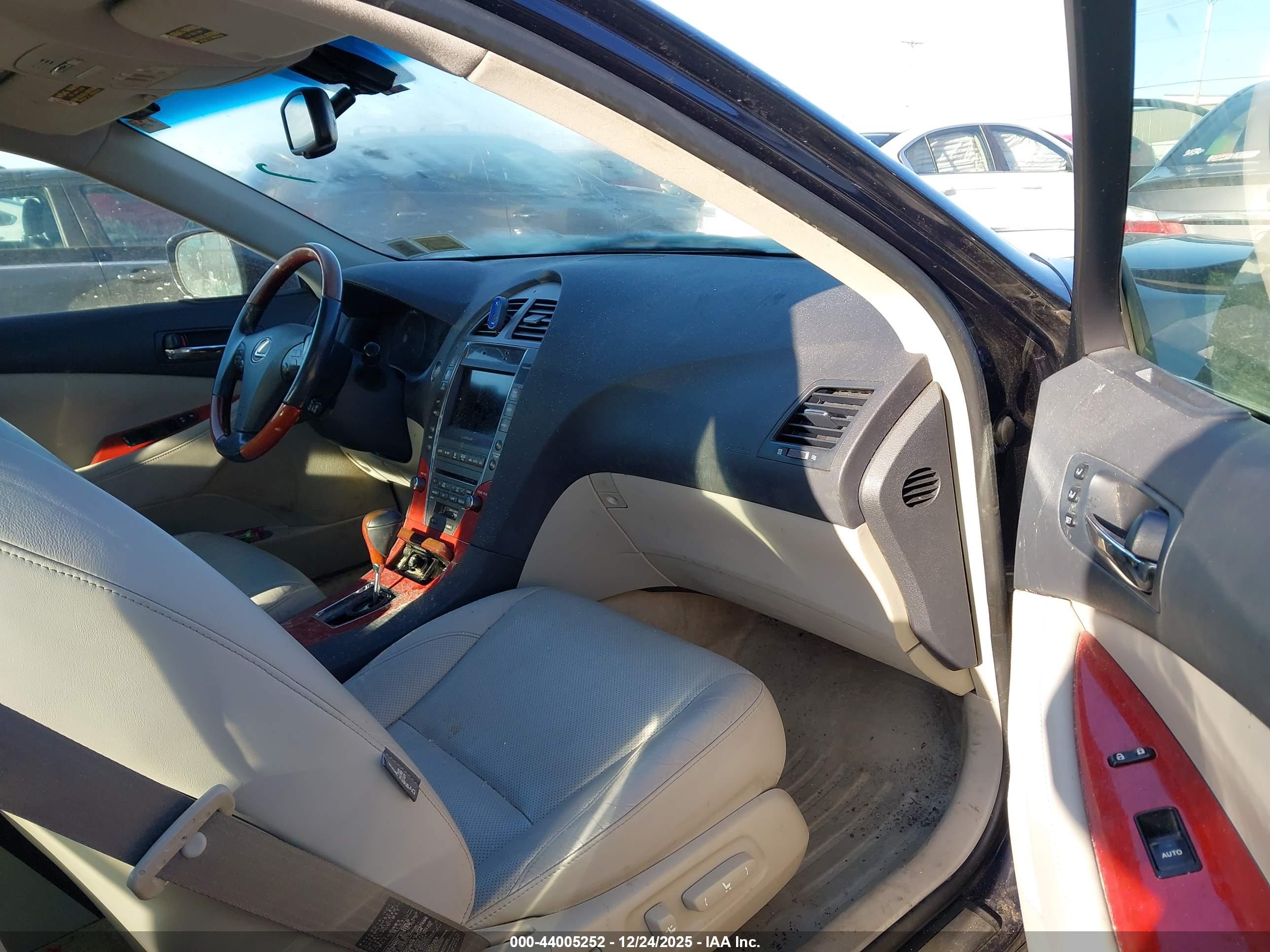LEXUS ES image 5