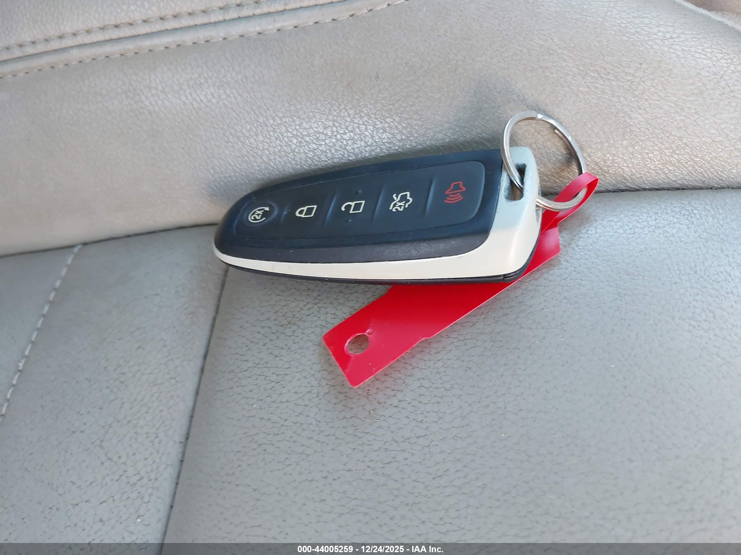 FORD ESCAPE image 11