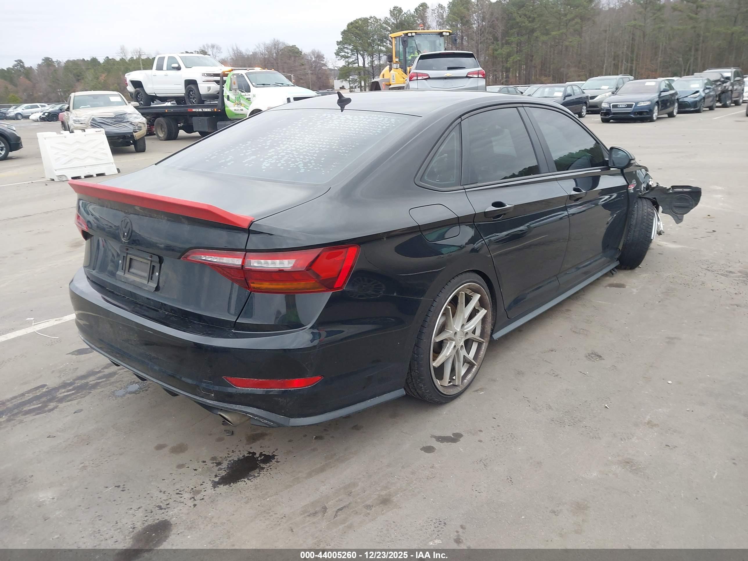 VOLKSWAGEN JETTA image 4