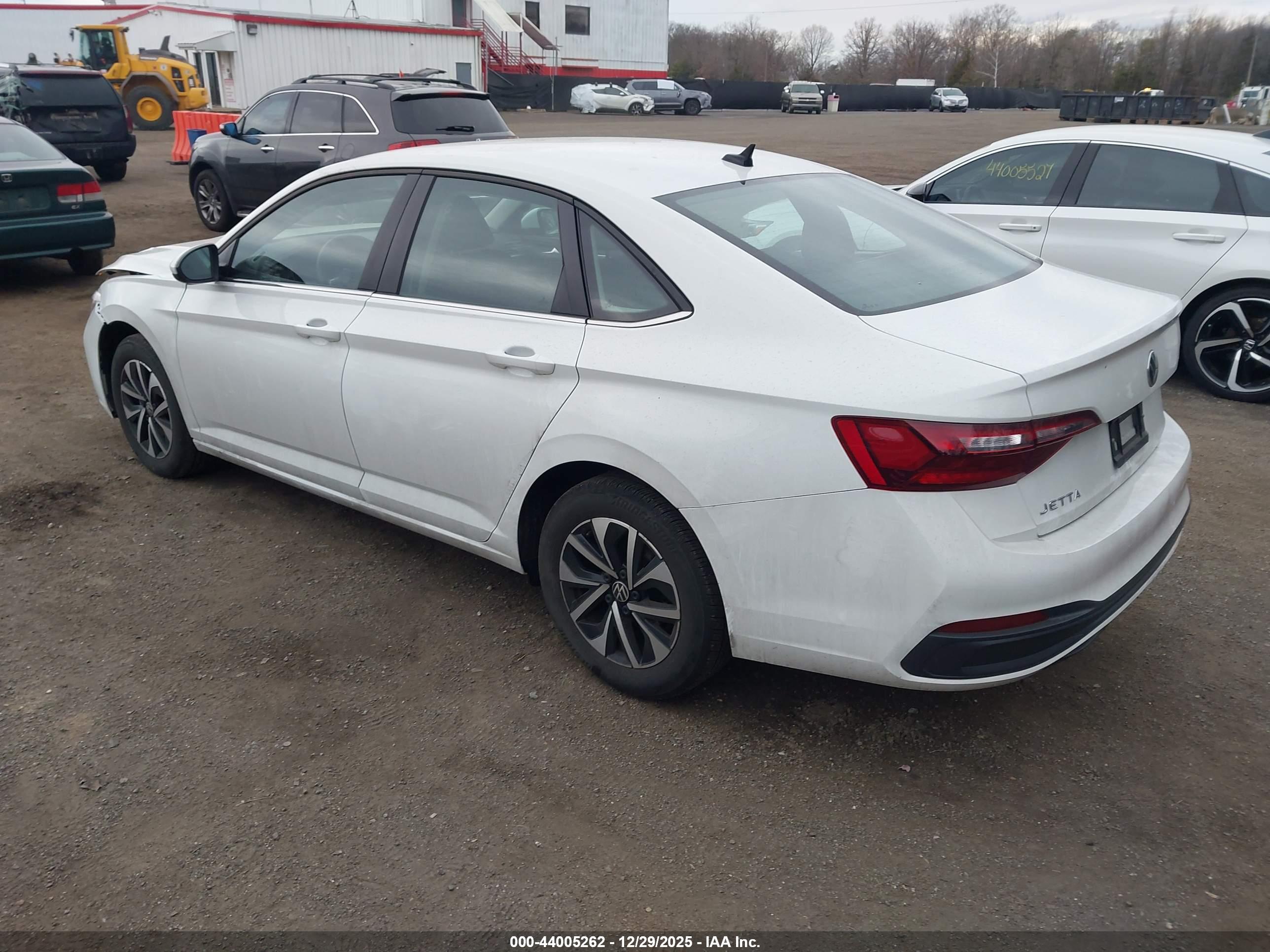 VOLKSWAGEN JETTA image 3