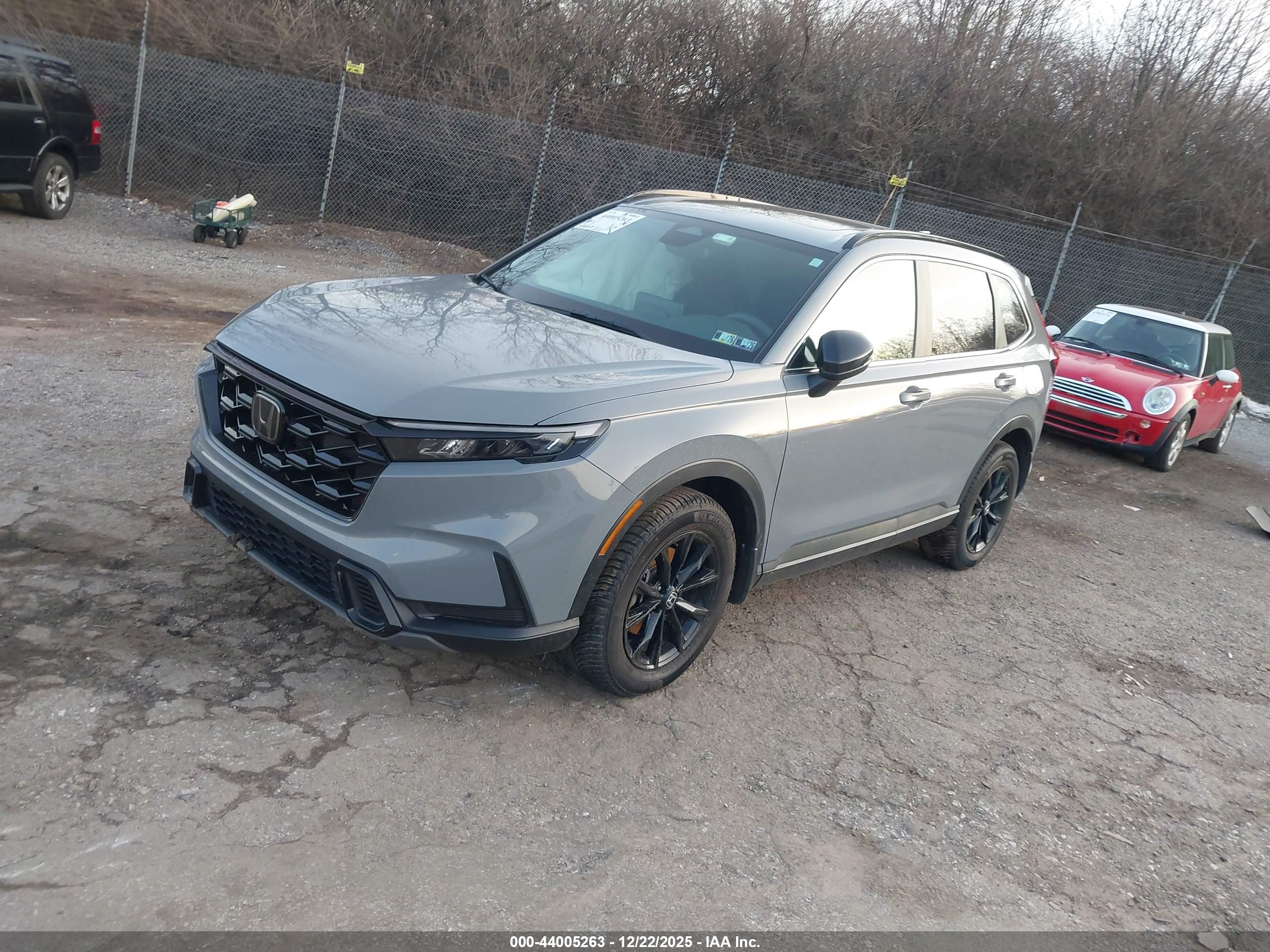 HONDA CR-V image 2