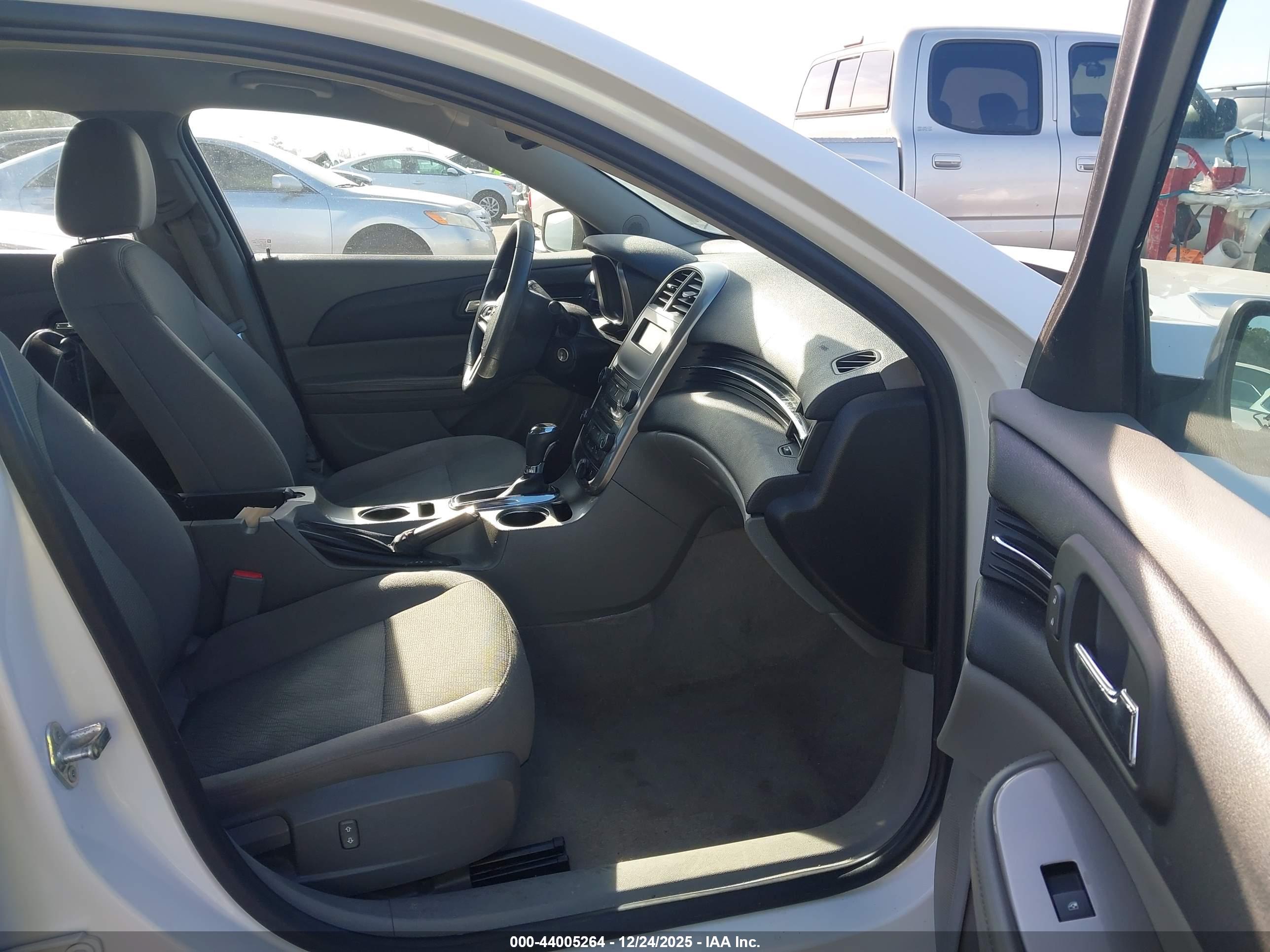 CHEVROLET MALIBU image 5