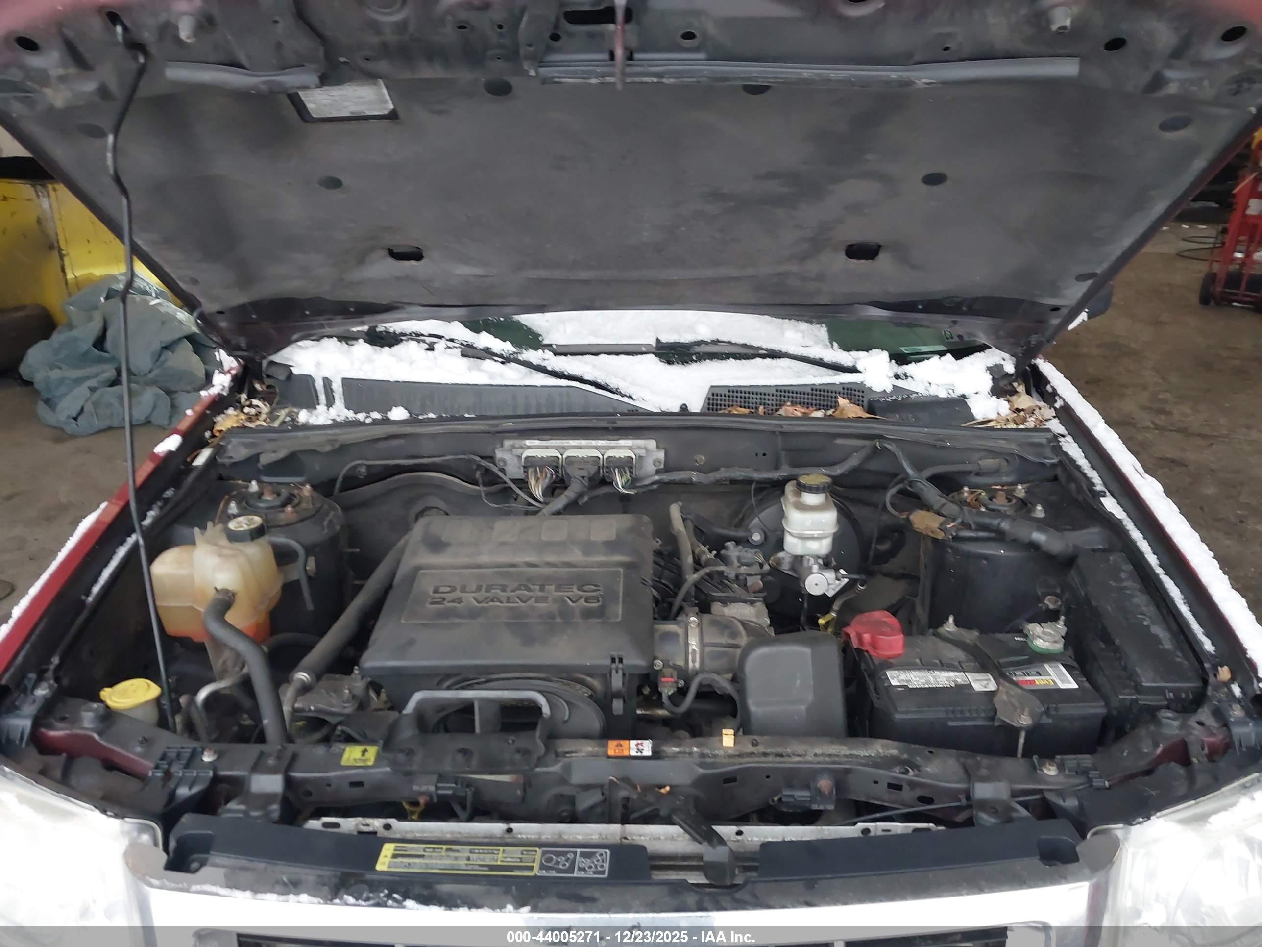 FORD ESCAPE image 10