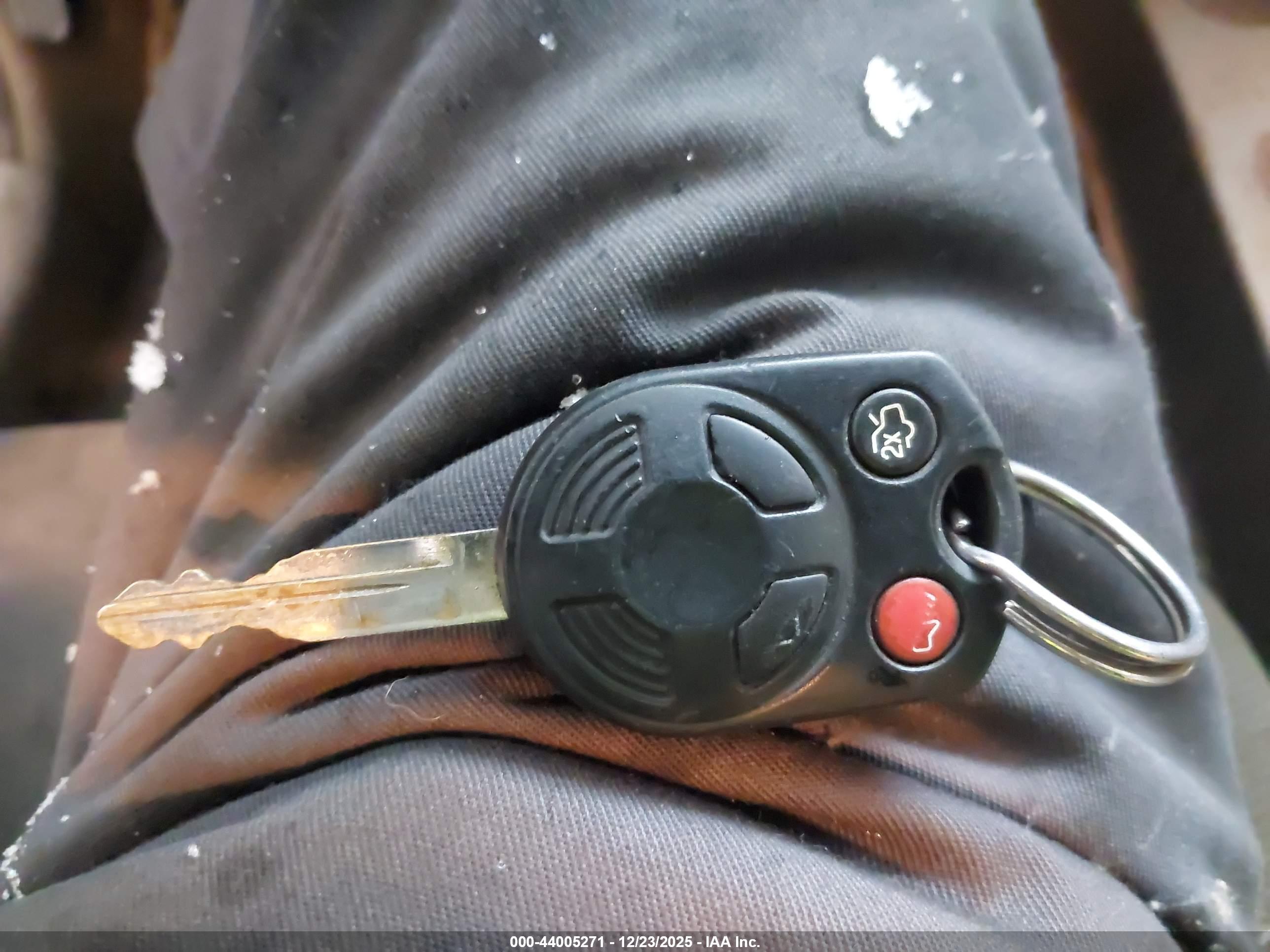 FORD ESCAPE image 11