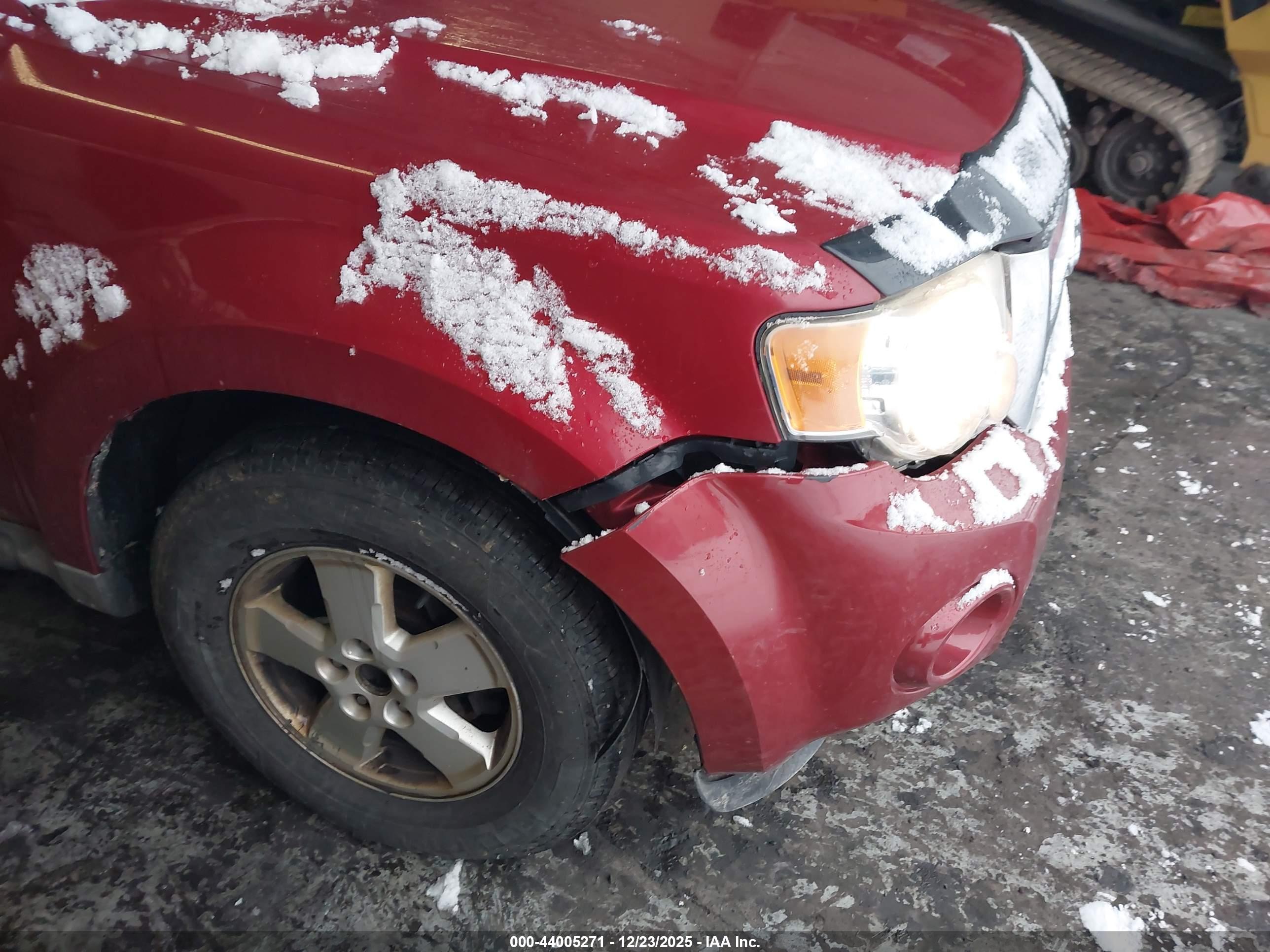 FORD ESCAPE image 6