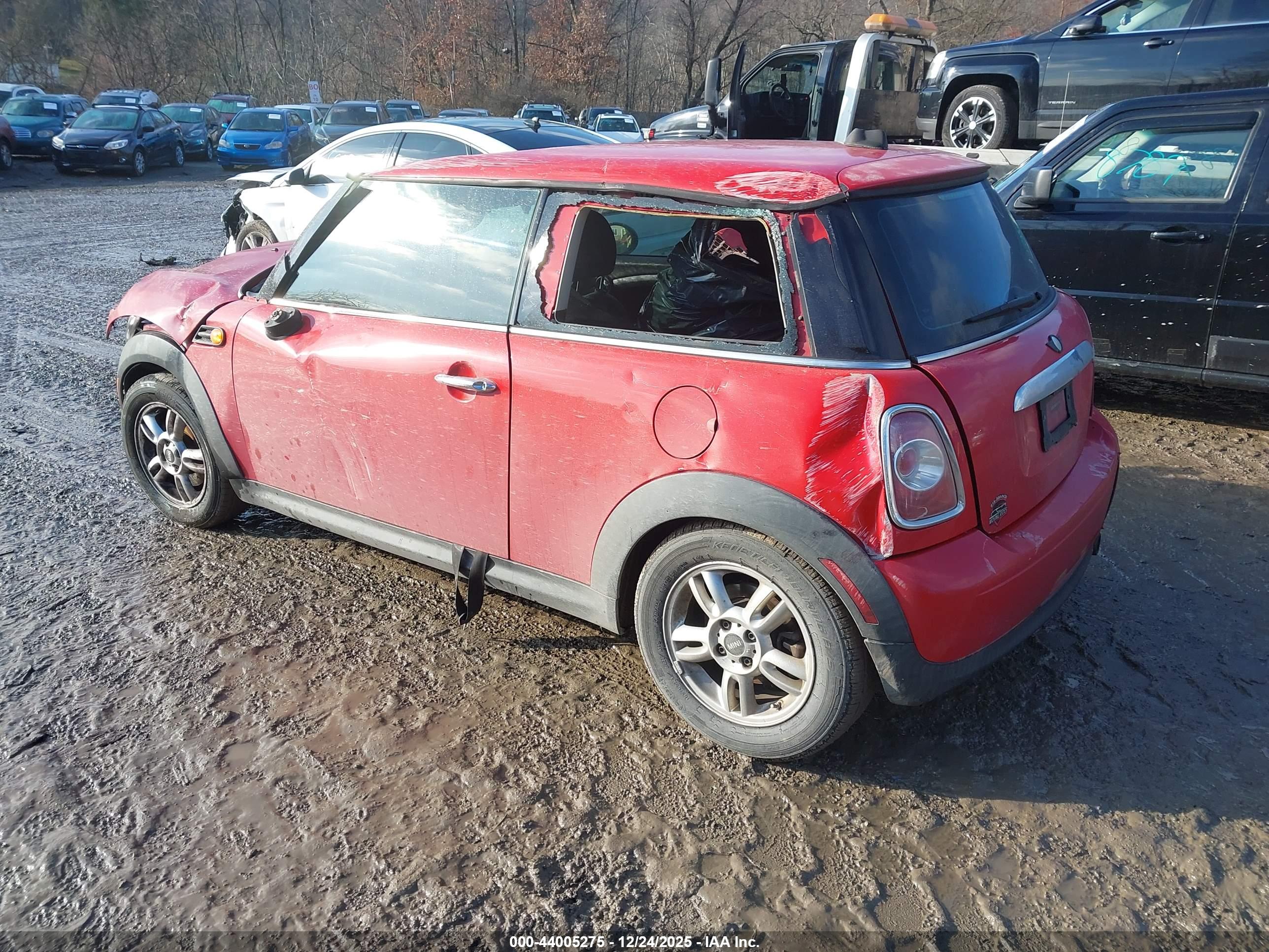 MINI COOPER image 3