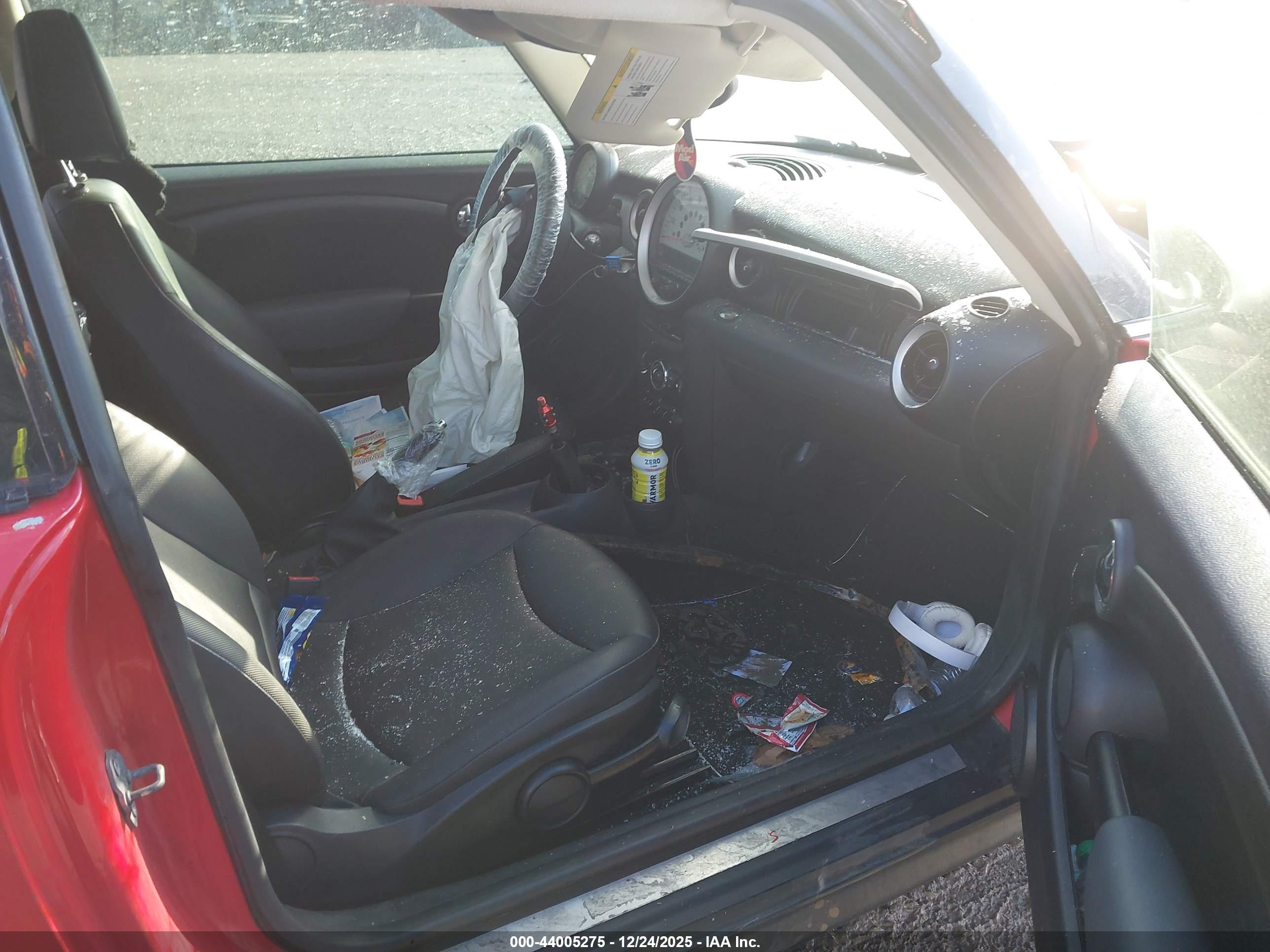 MINI COOPER image 5