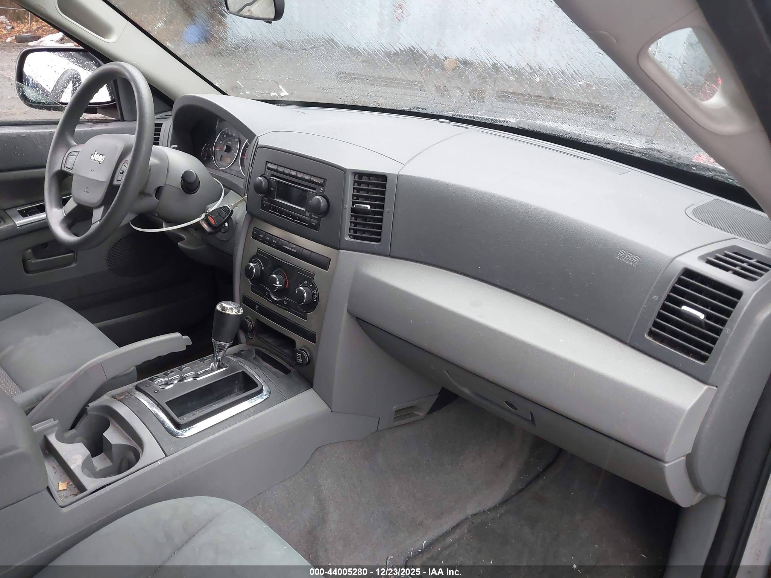 JEEP GRAND image 5