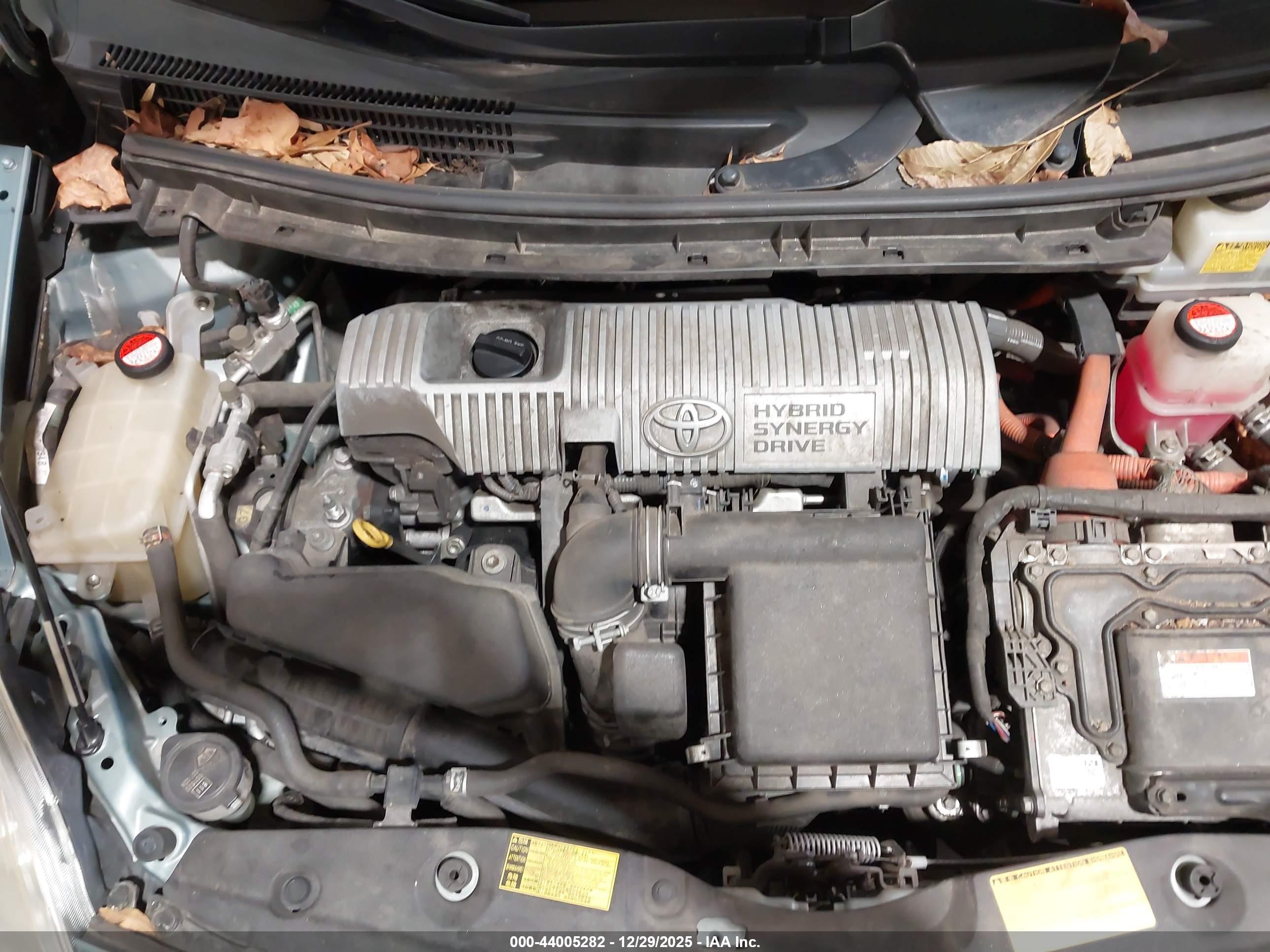 TOYOTA PRIUS image 10