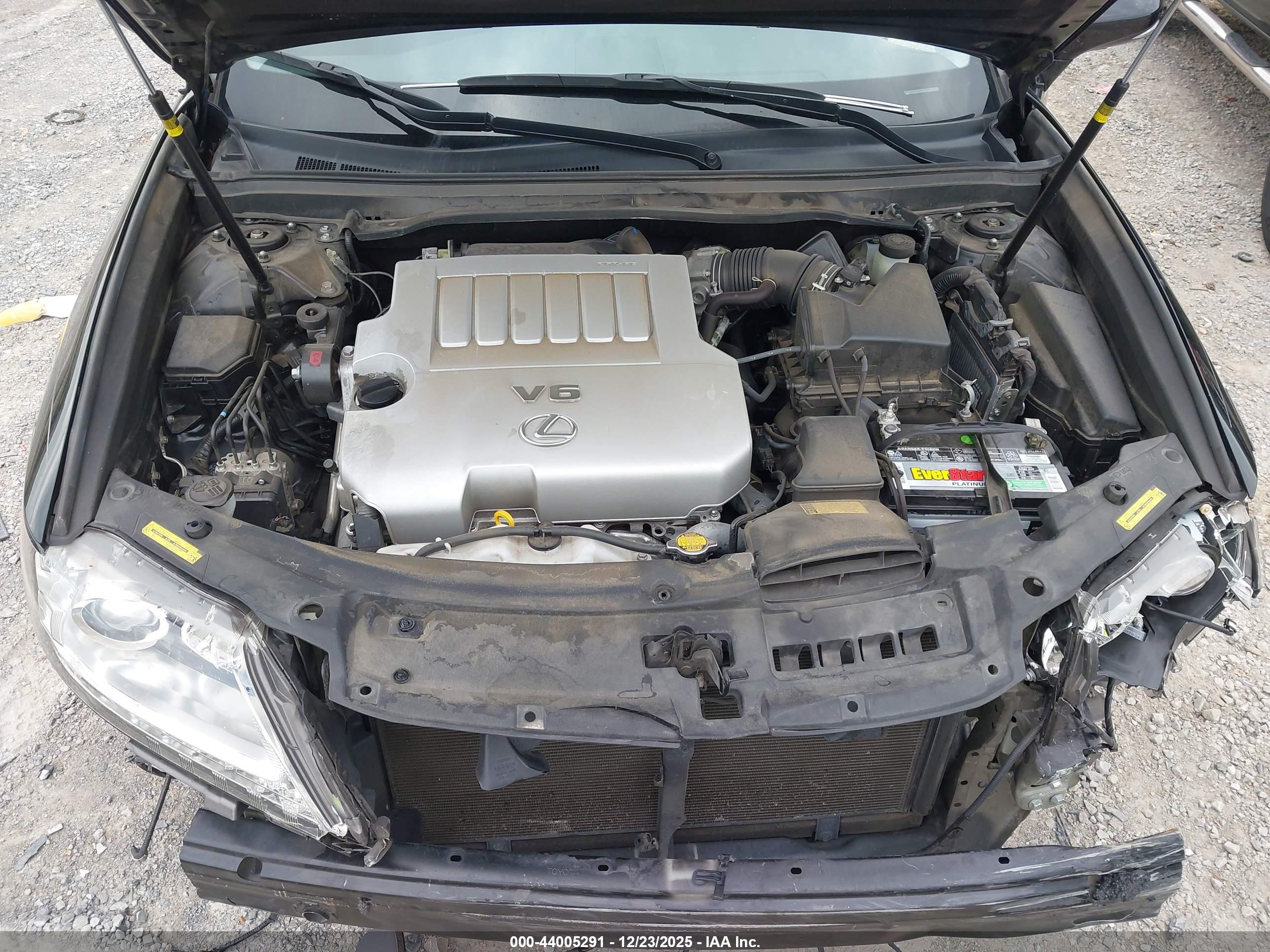 LEXUS ES image 10