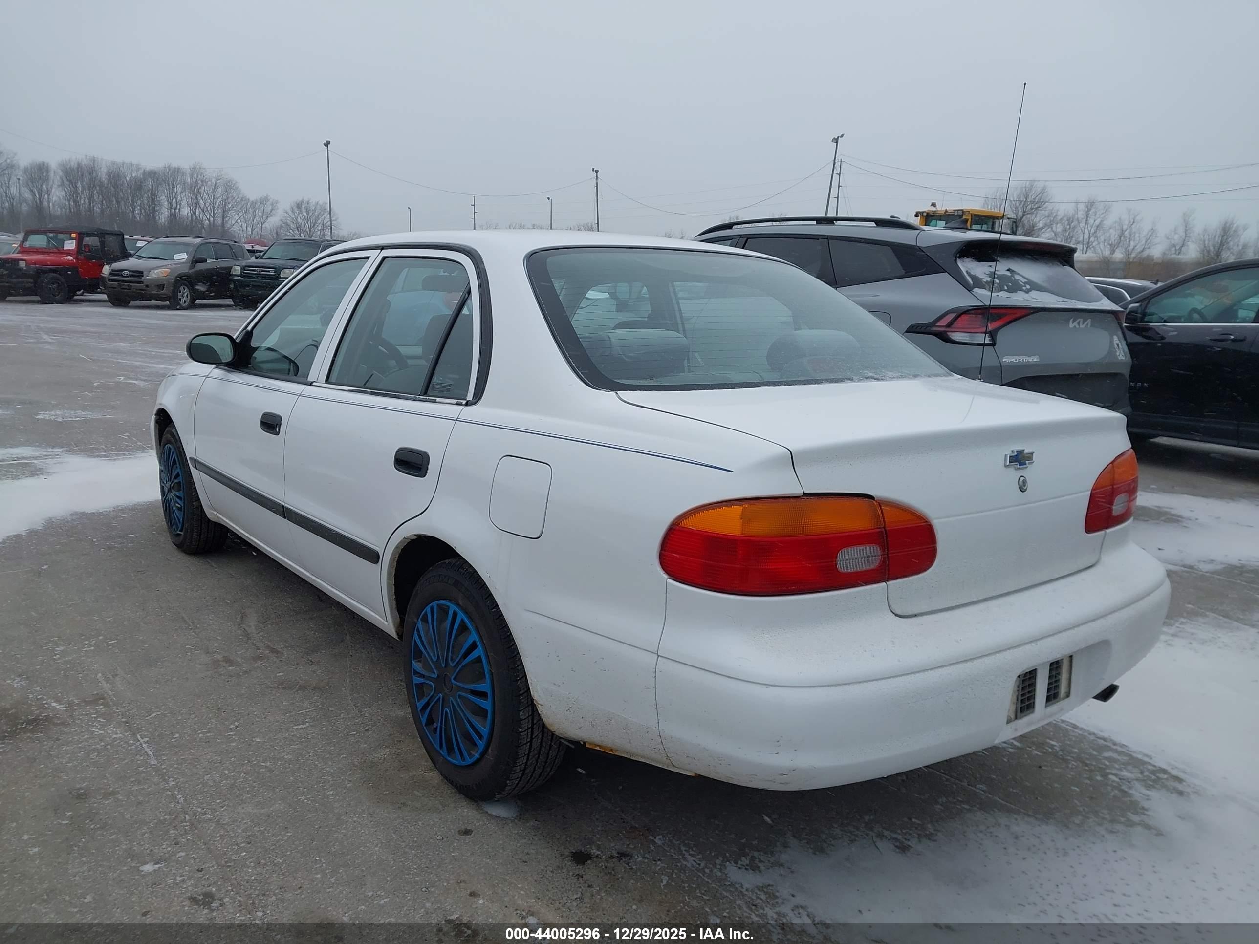 CHEVROLET PRIZM image 3