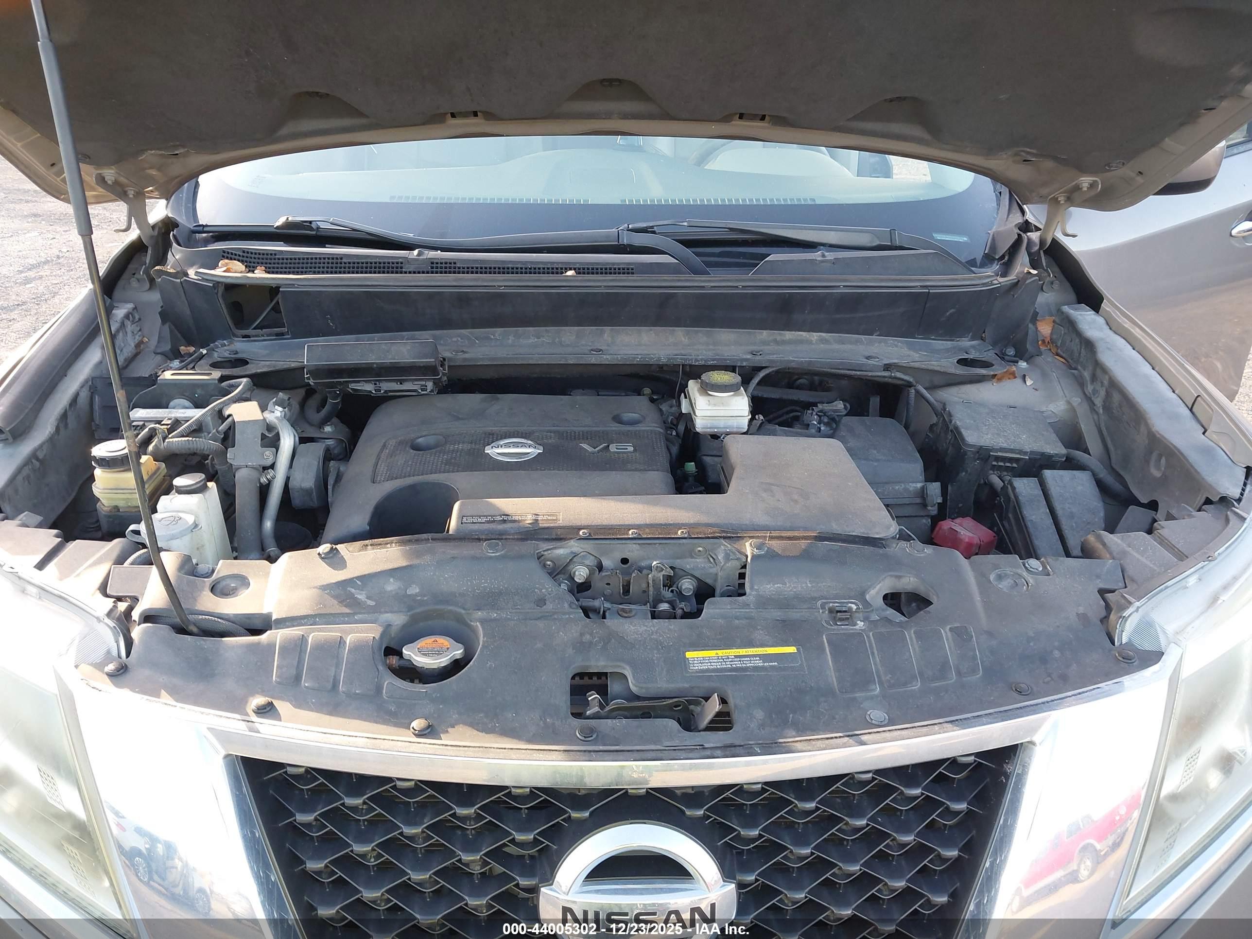 NISSAN PATHFINDER image 10