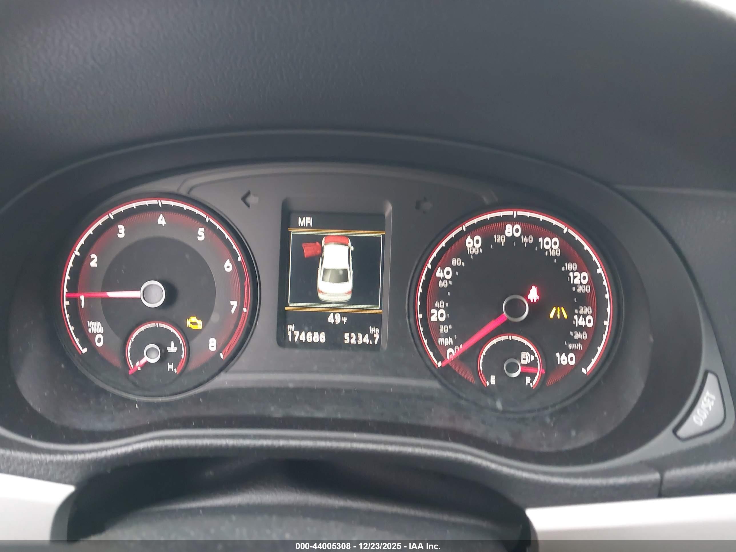 VOLKSWAGEN PASSAT image 7
