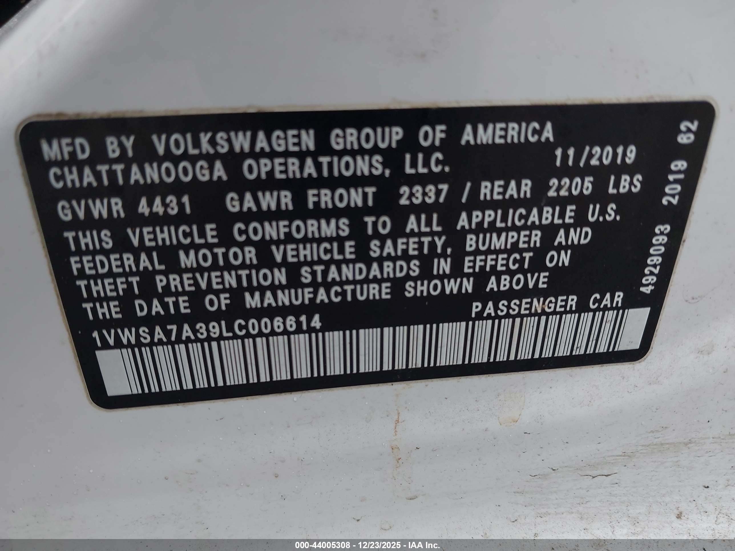 VOLKSWAGEN PASSAT image 9