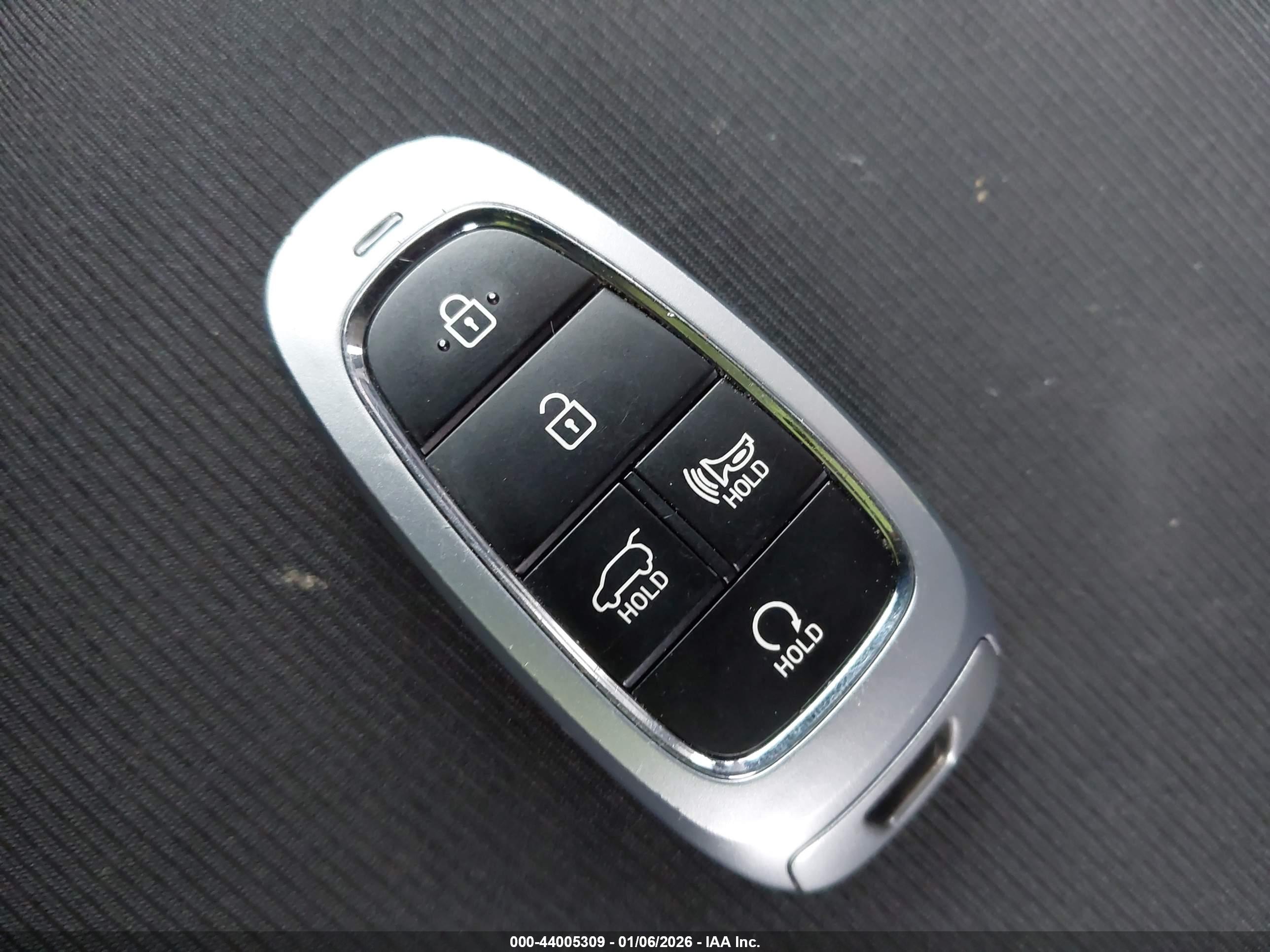 HYUNDAI TUCSON image 11