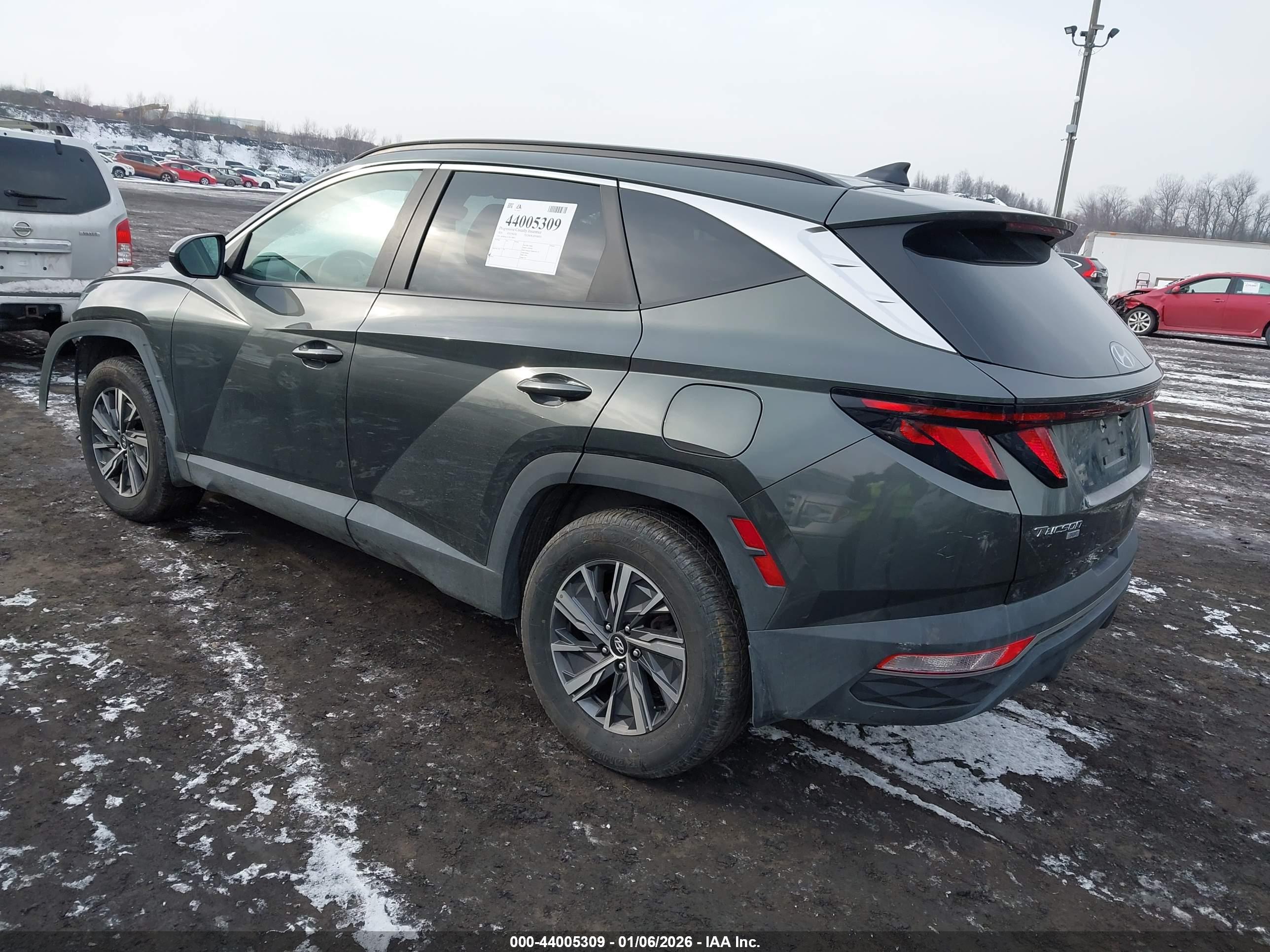 HYUNDAI TUCSON image 3