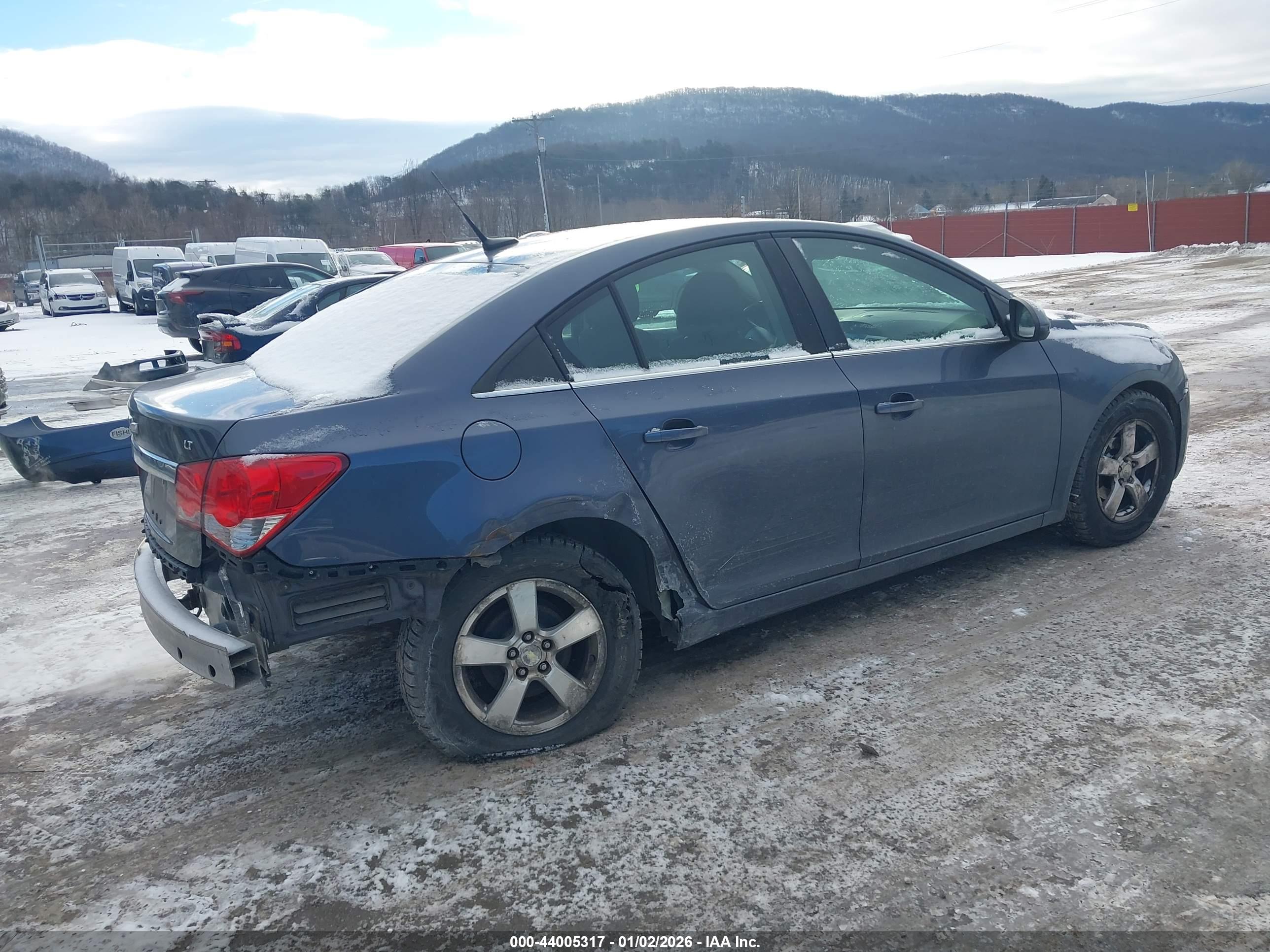 CHEVROLET CRUZE image 4