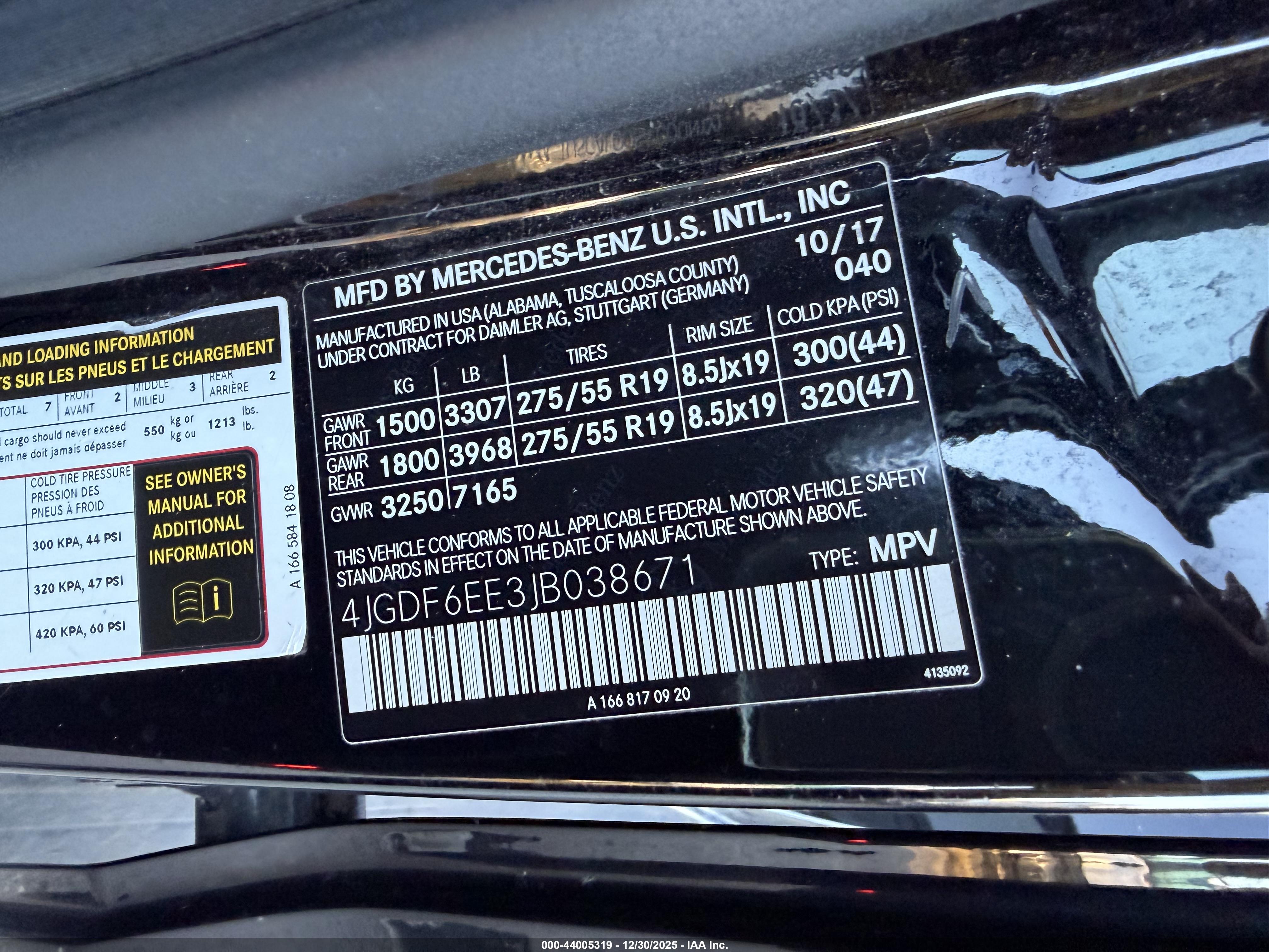 MERCEDES-BENZ GLS image 9