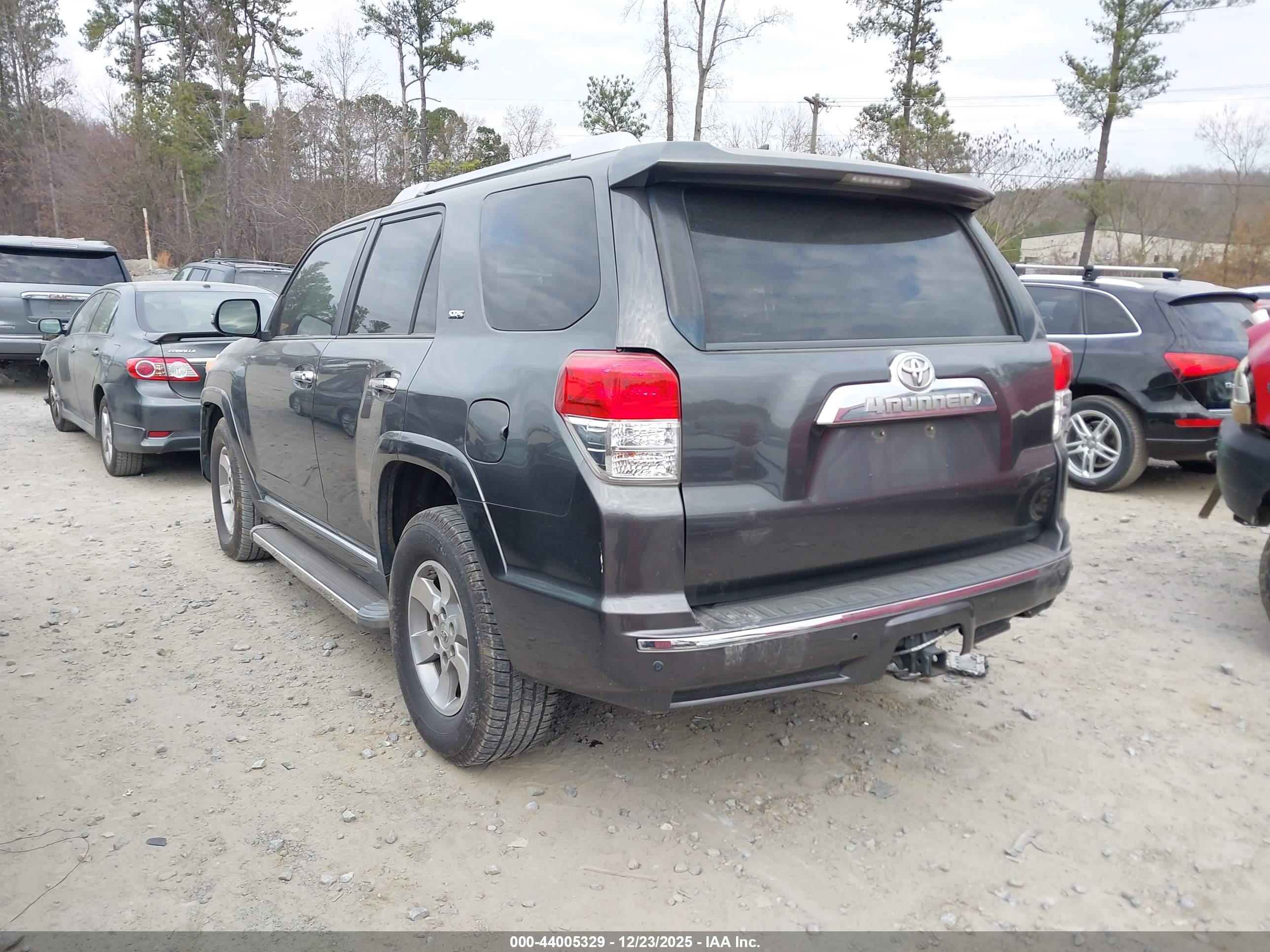 TOYOTA 4RUNNER image 3