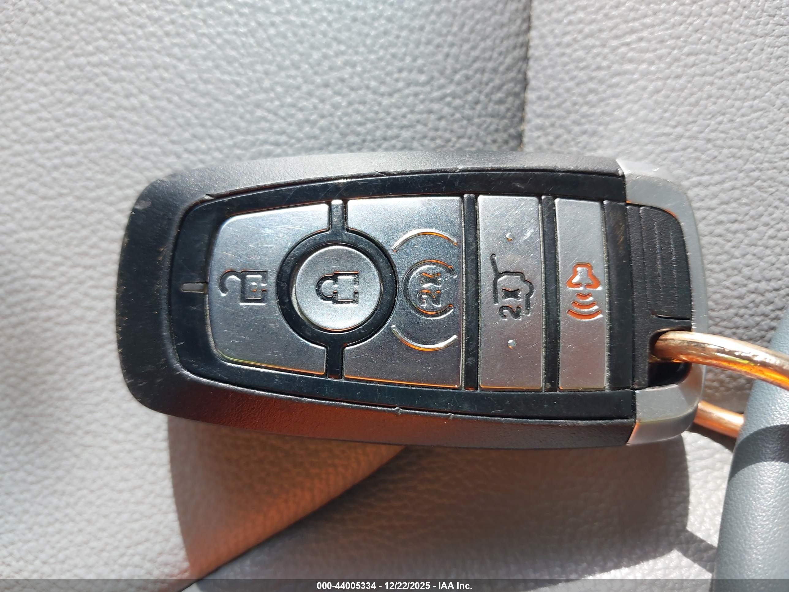 FORD EXPLORER image 11