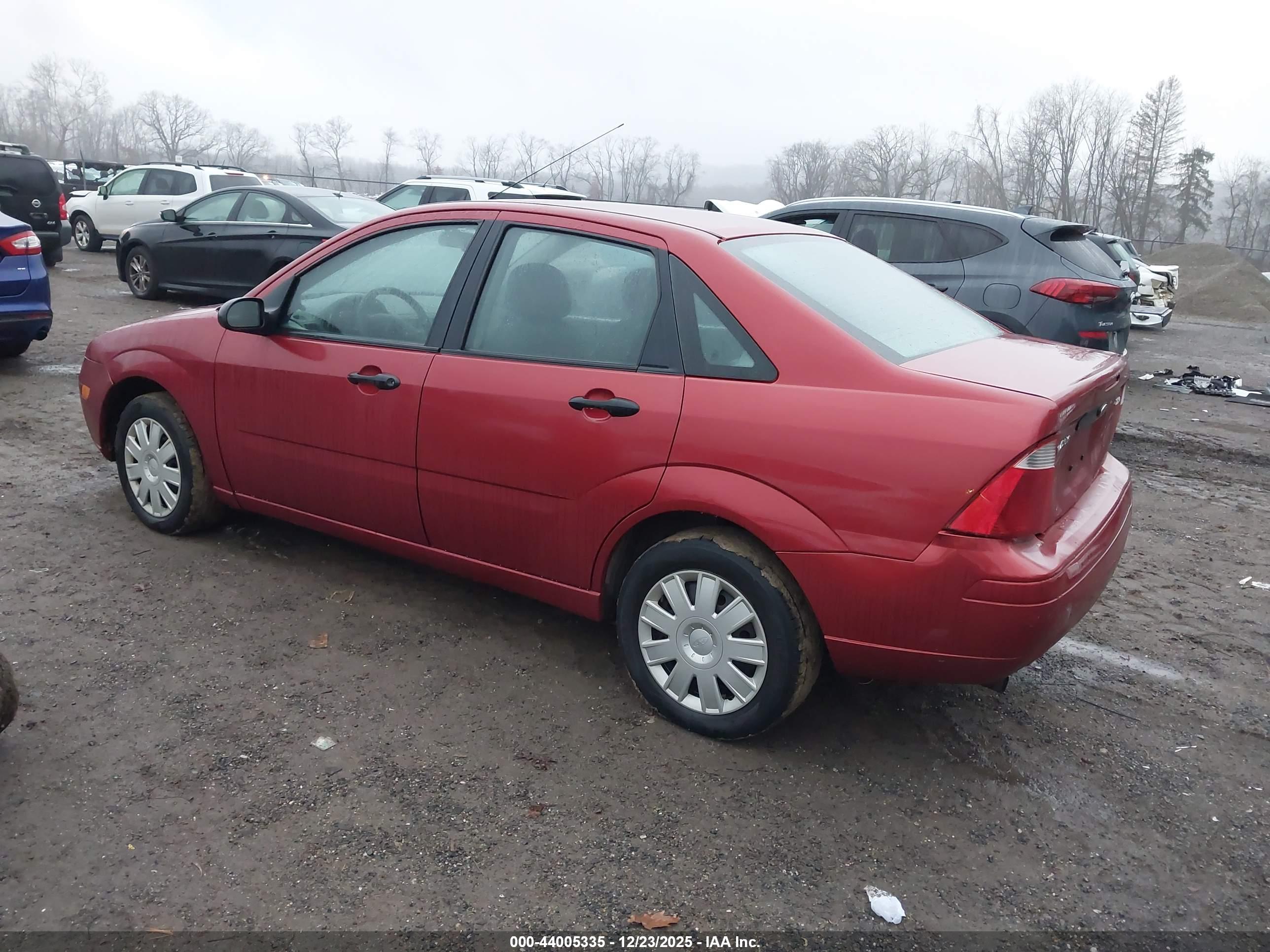 FORD FOCUS image 3