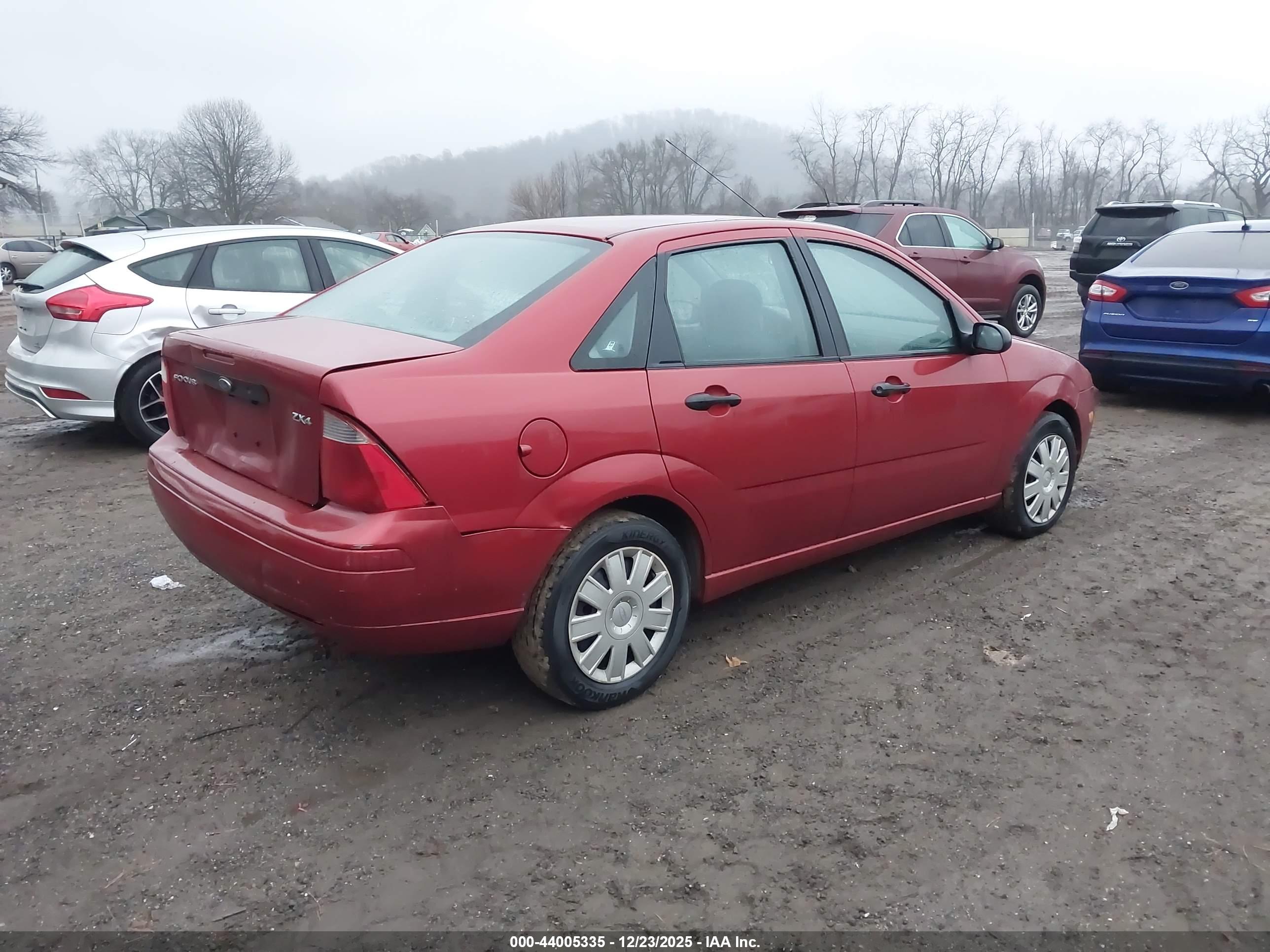 FORD FOCUS image 4