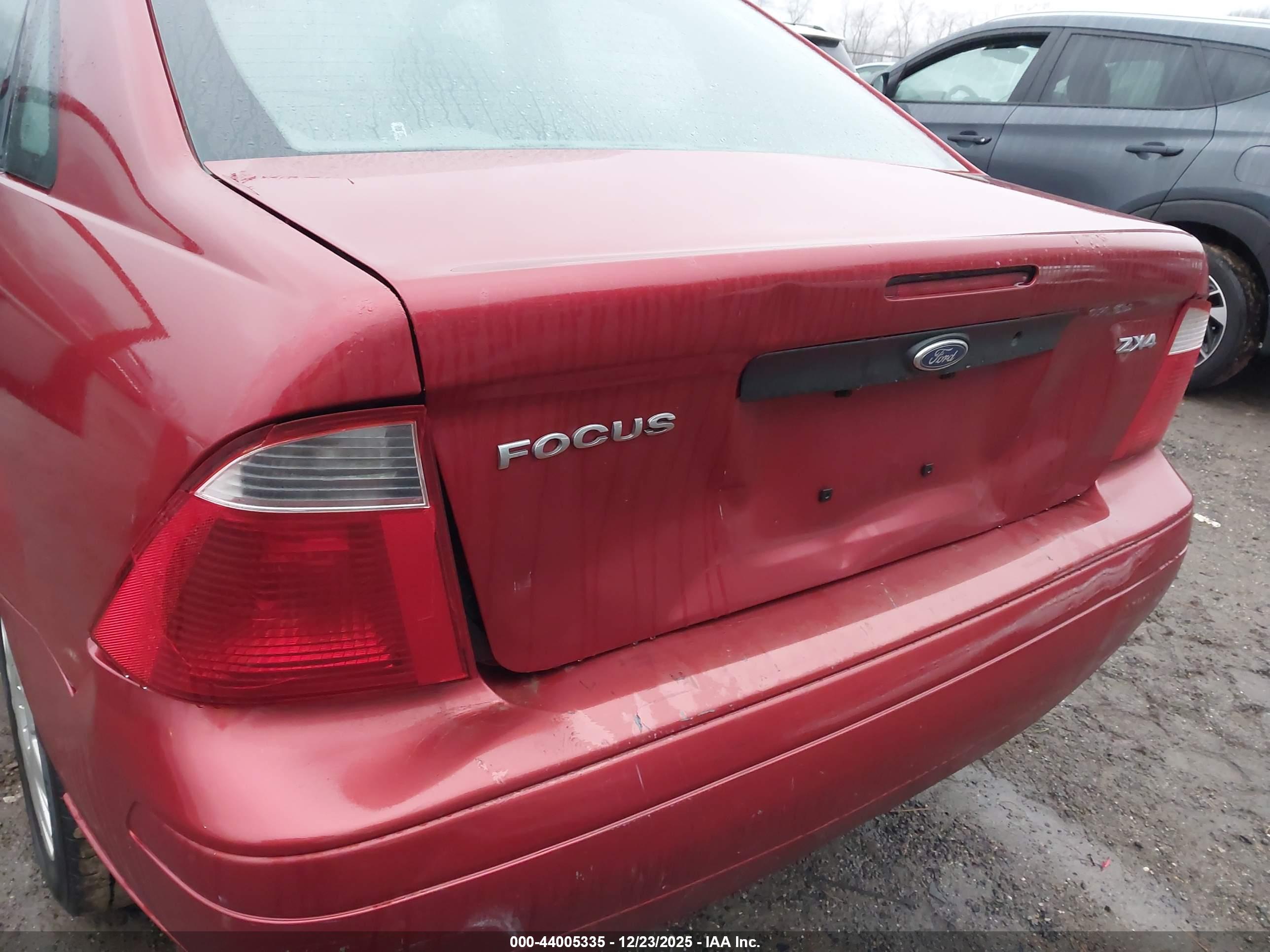 FORD FOCUS image 6