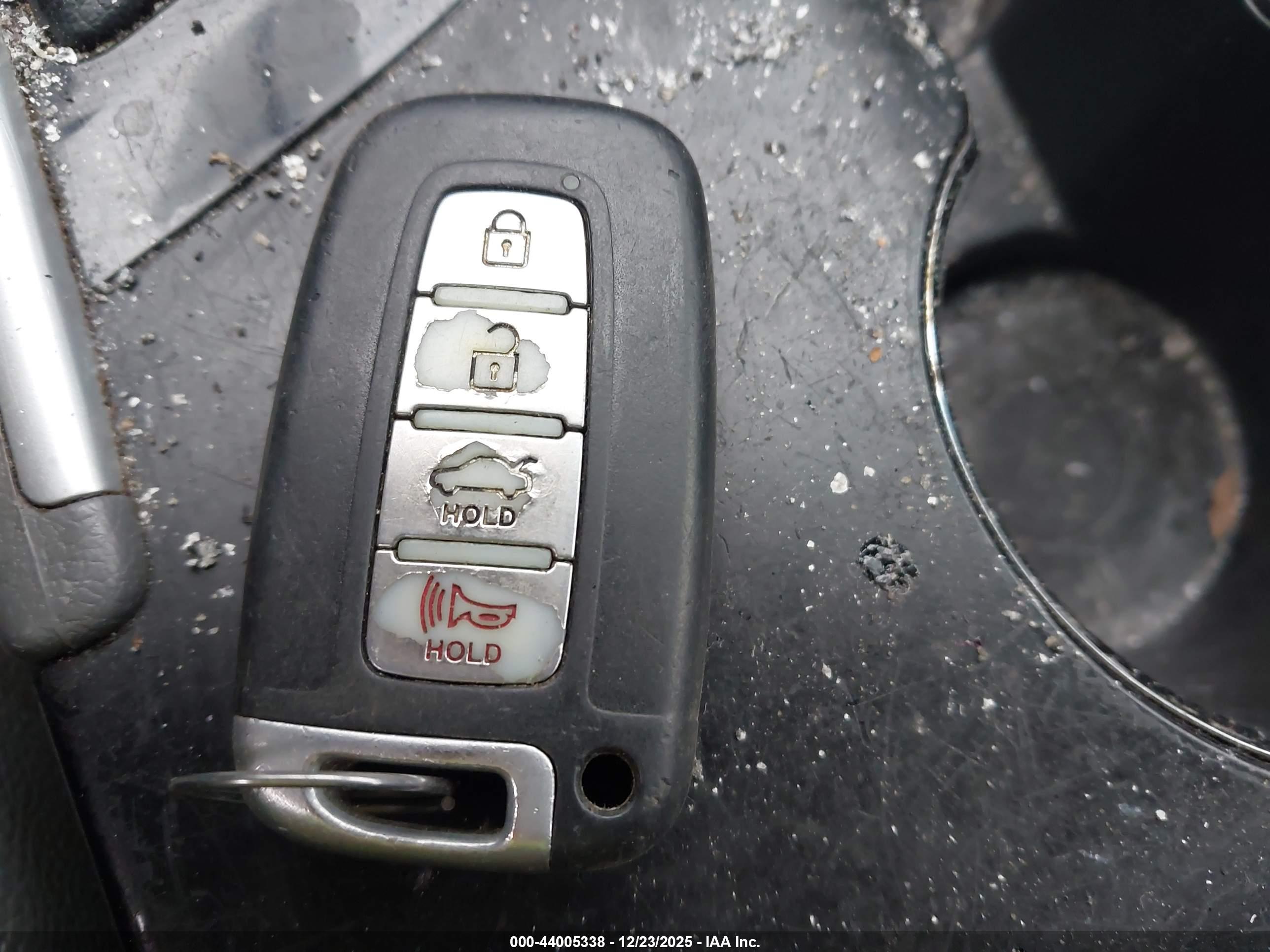 HYUNDAI SONATA image 11