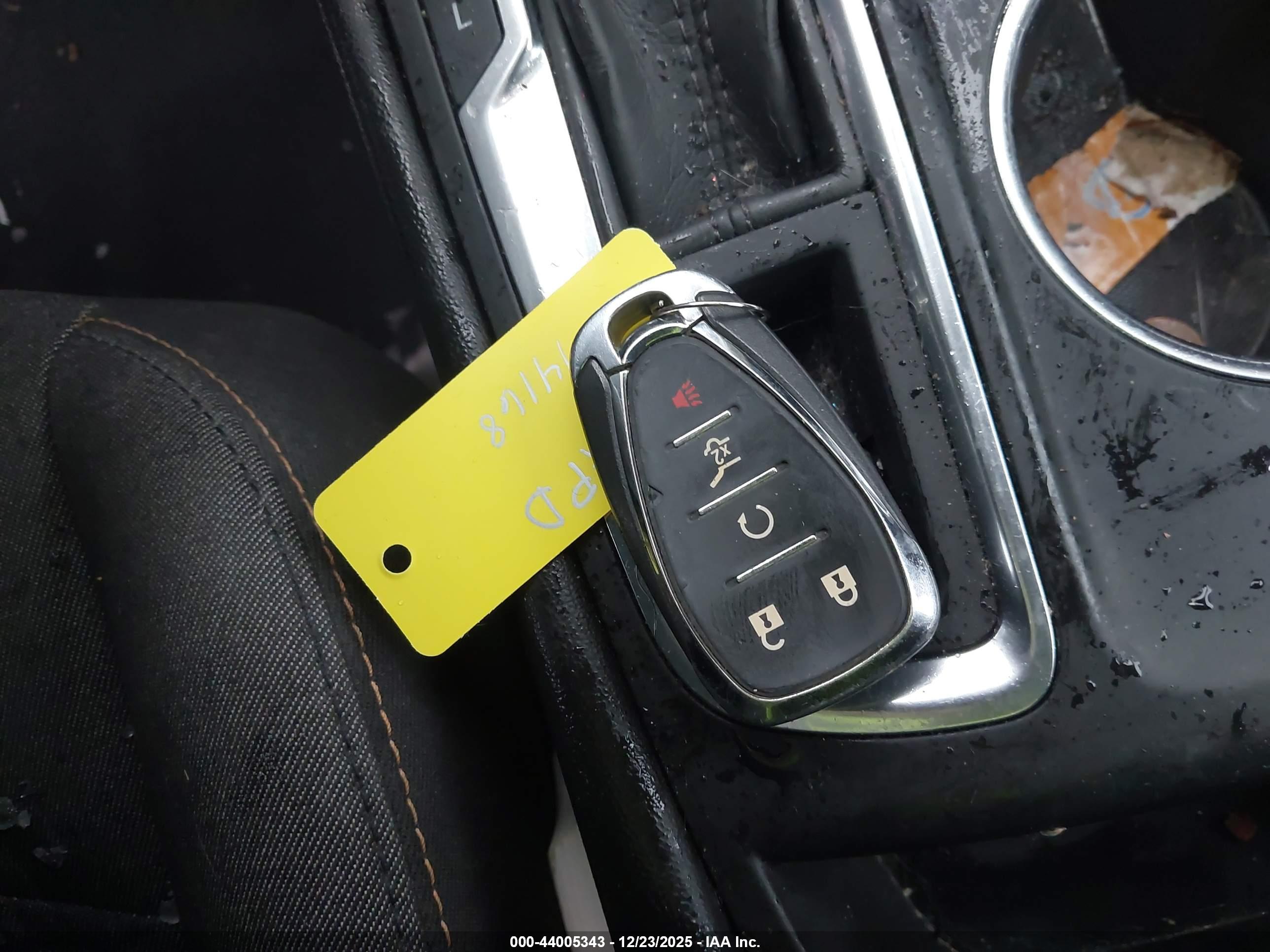 CHEVROLET EQUINOX image 11