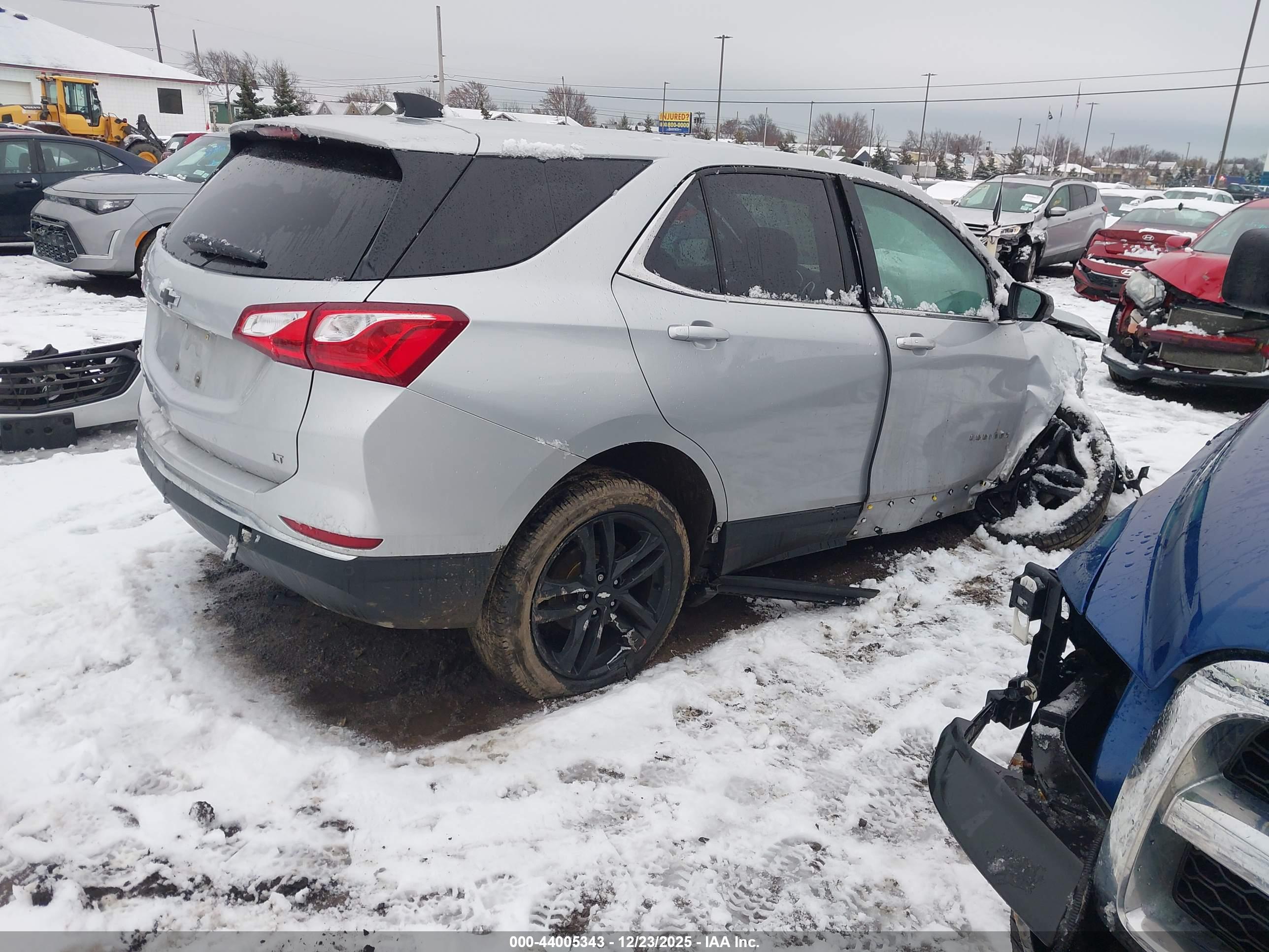 CHEVROLET EQUINOX image 4