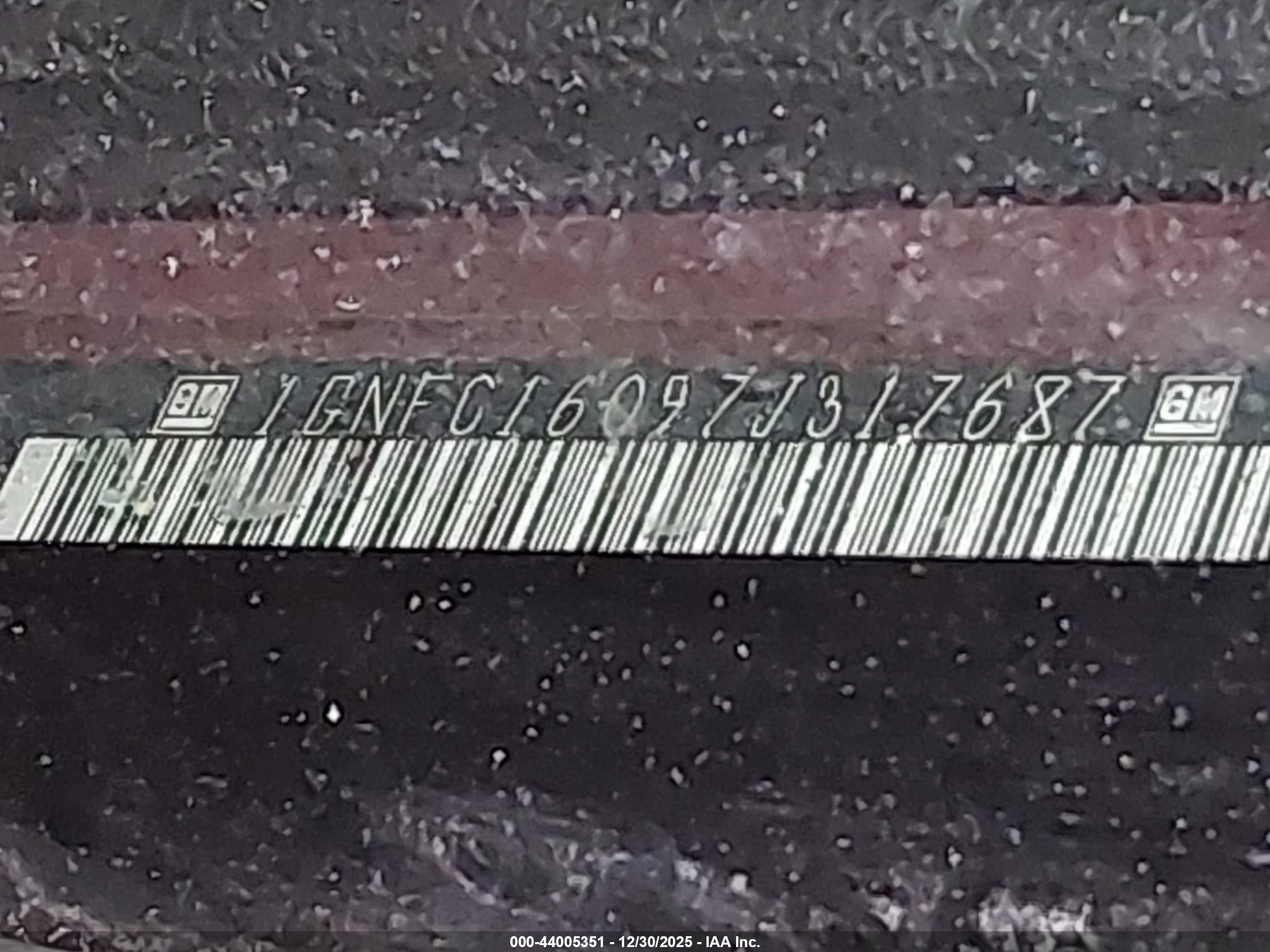 CHEVROLET SUBURBAN image 9