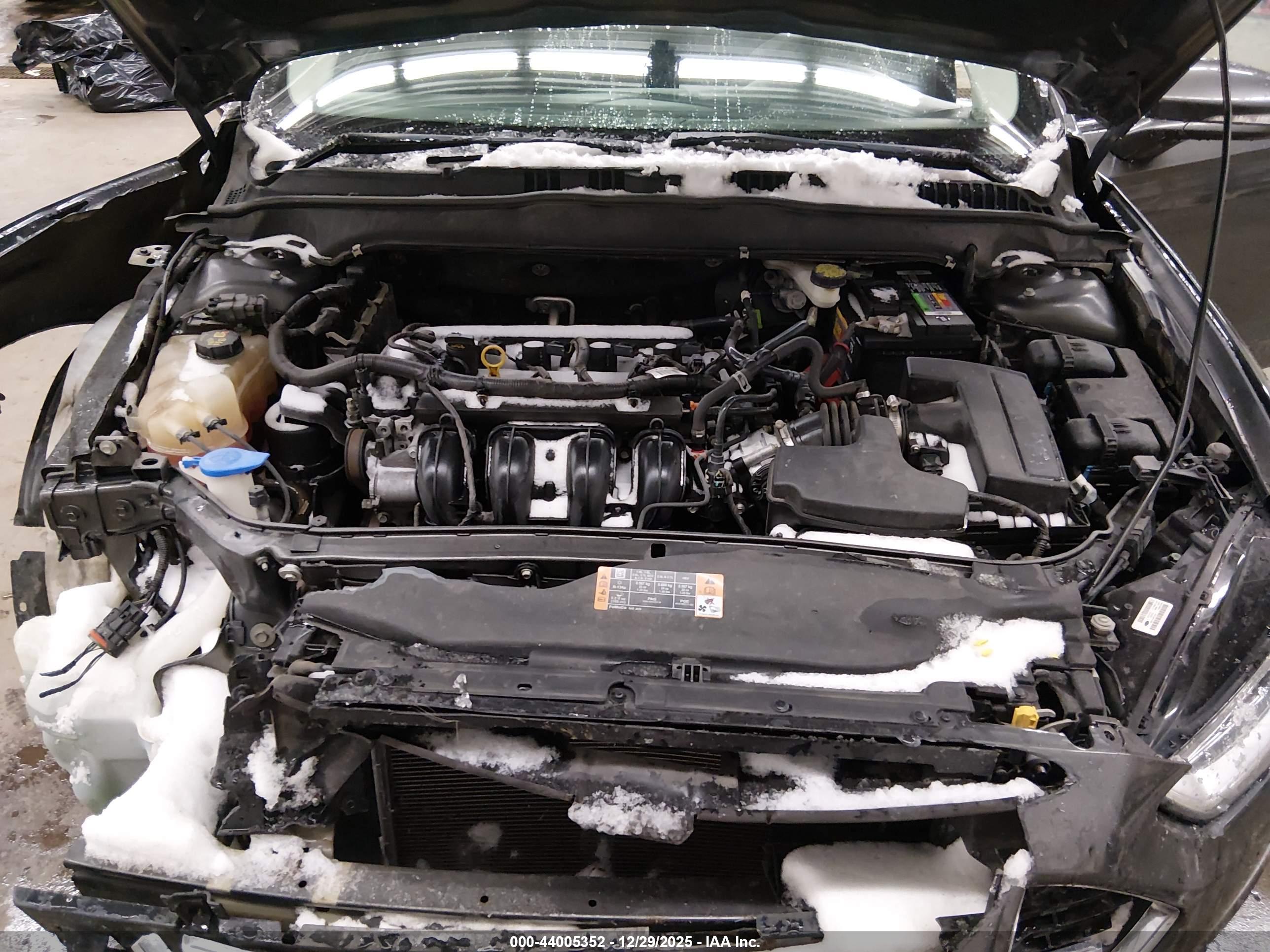 FORD FUSION image 10