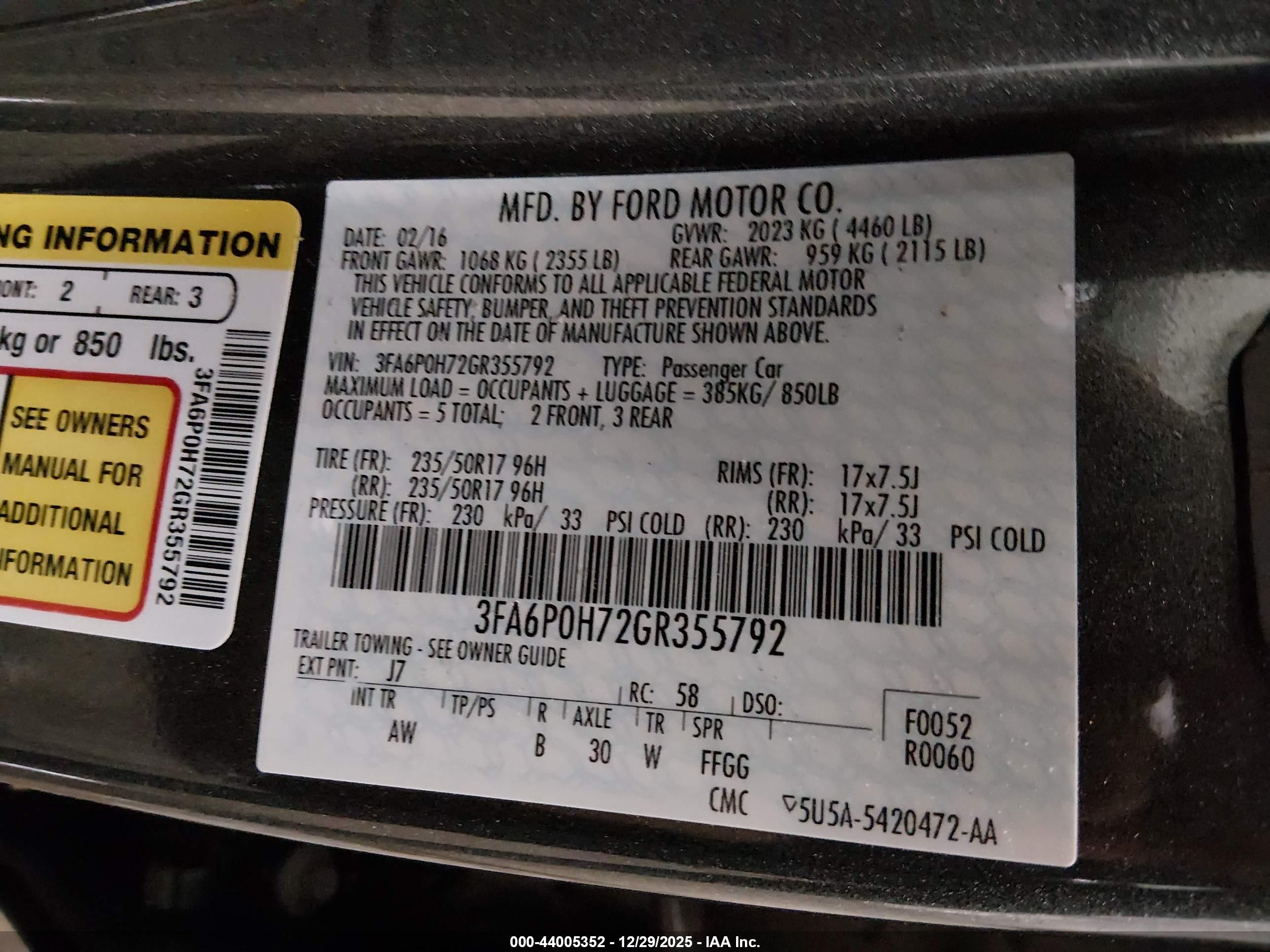 FORD FUSION image 9