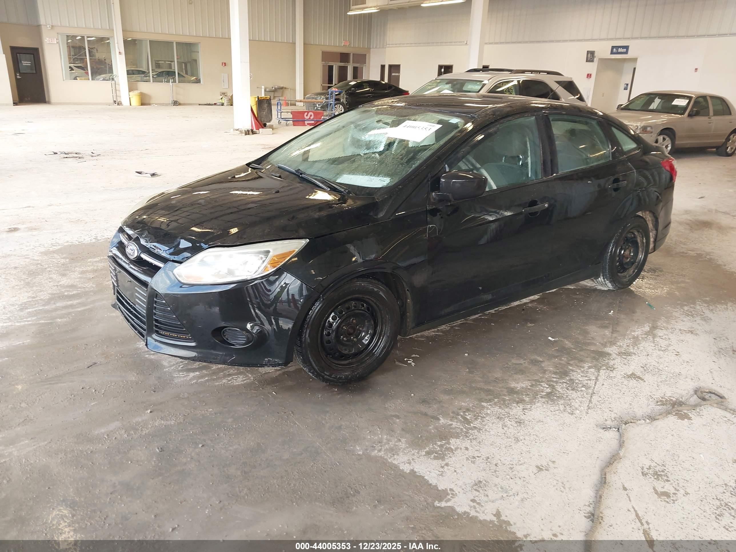 FORD FOCUS image 2