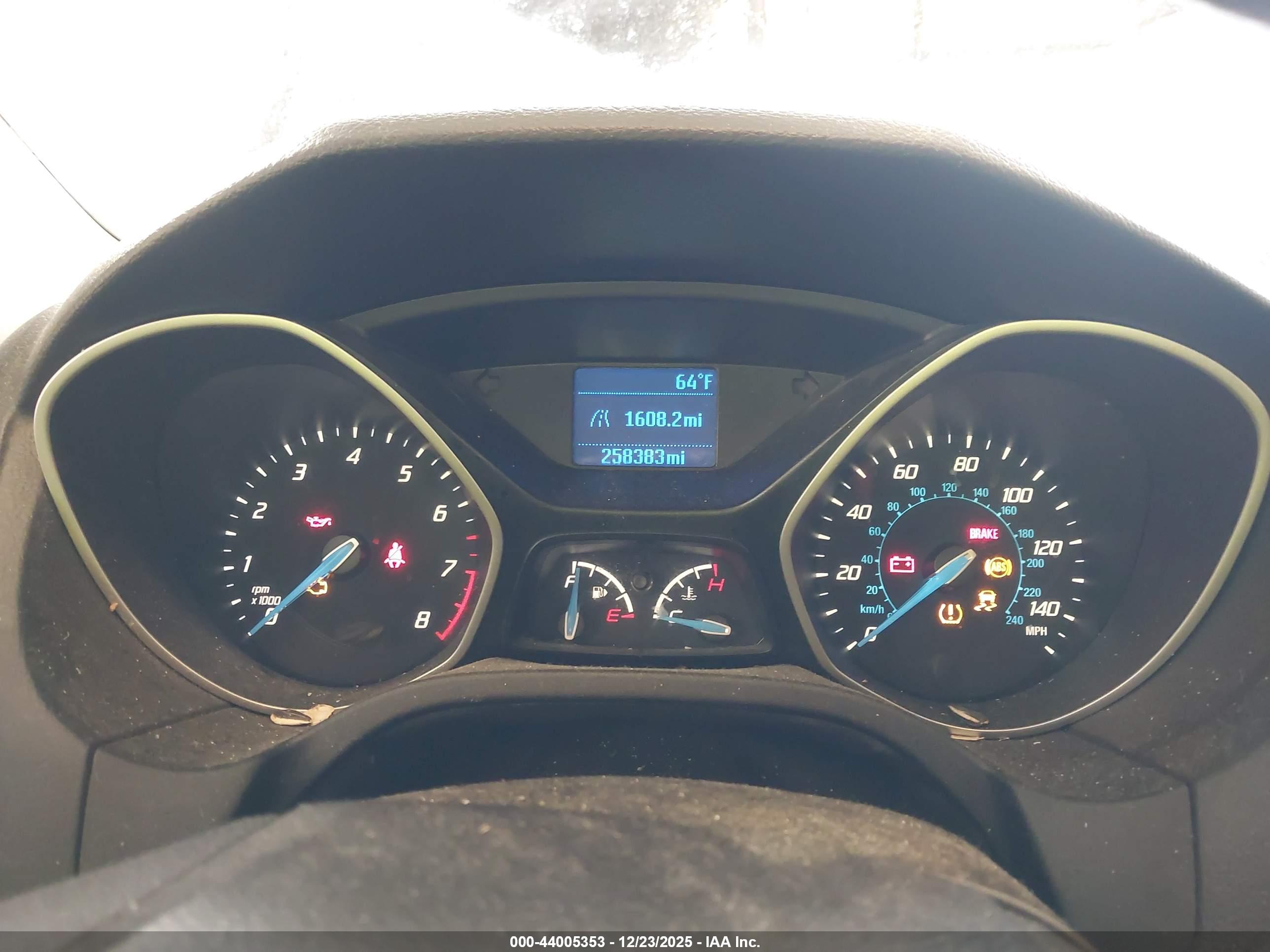 FORD FOCUS image 7